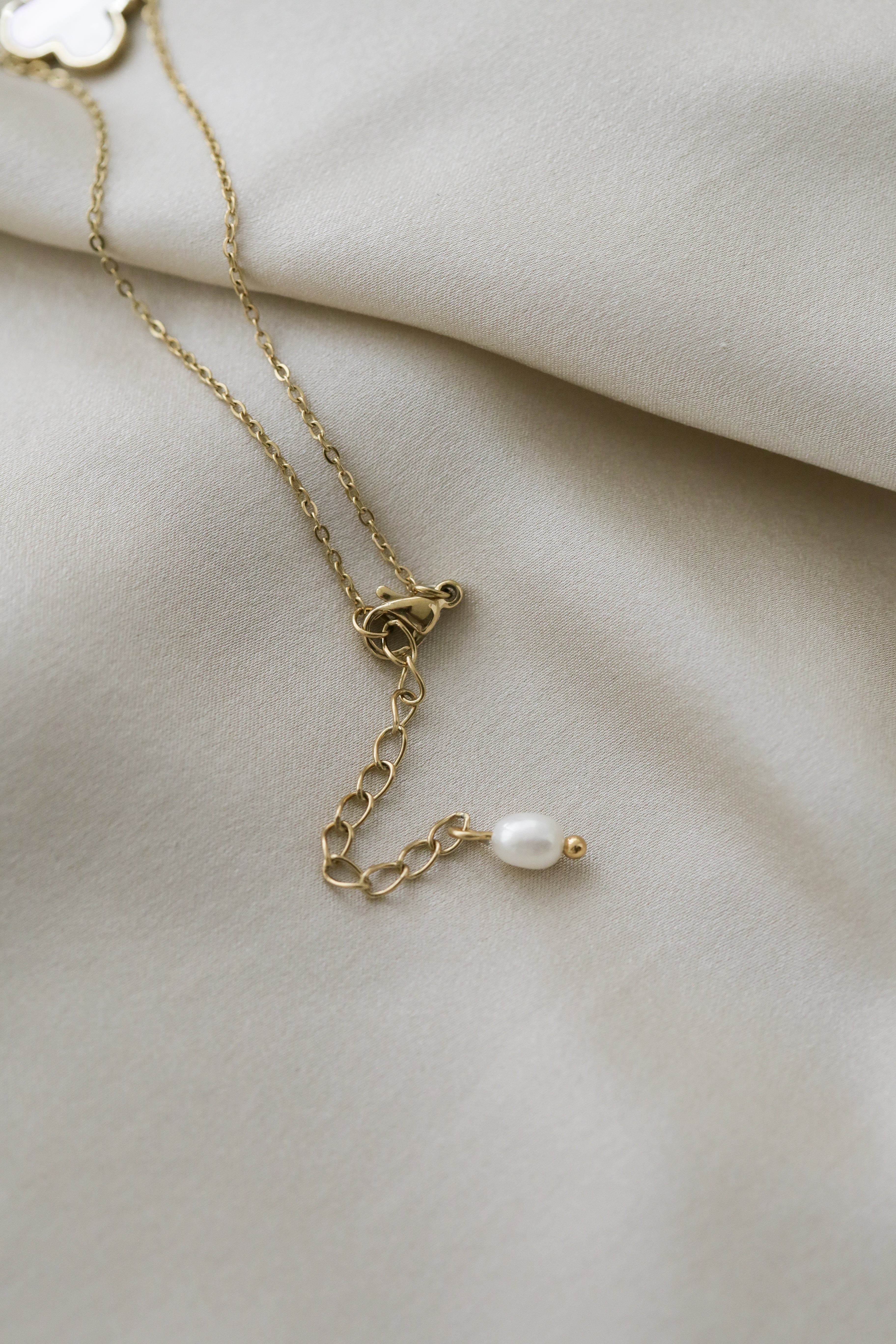 Xami Bracelet - Boutique Minimaliste has waterproof, durable, elegant and vintage inspired jewelry
