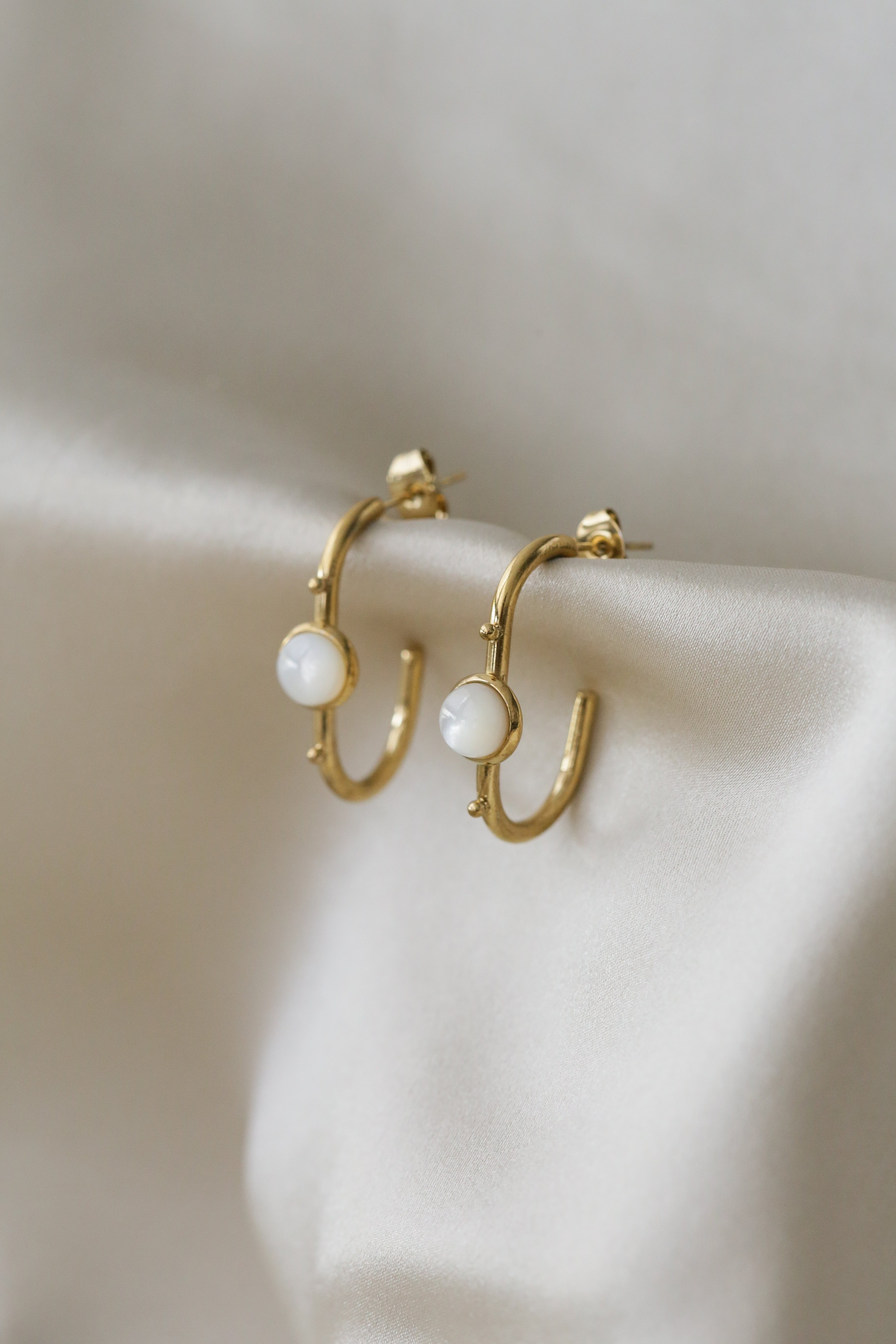 Xanthia Hoops - Boutique Minimaliste has waterproof, durable, elegant and vintage inspired jewelry