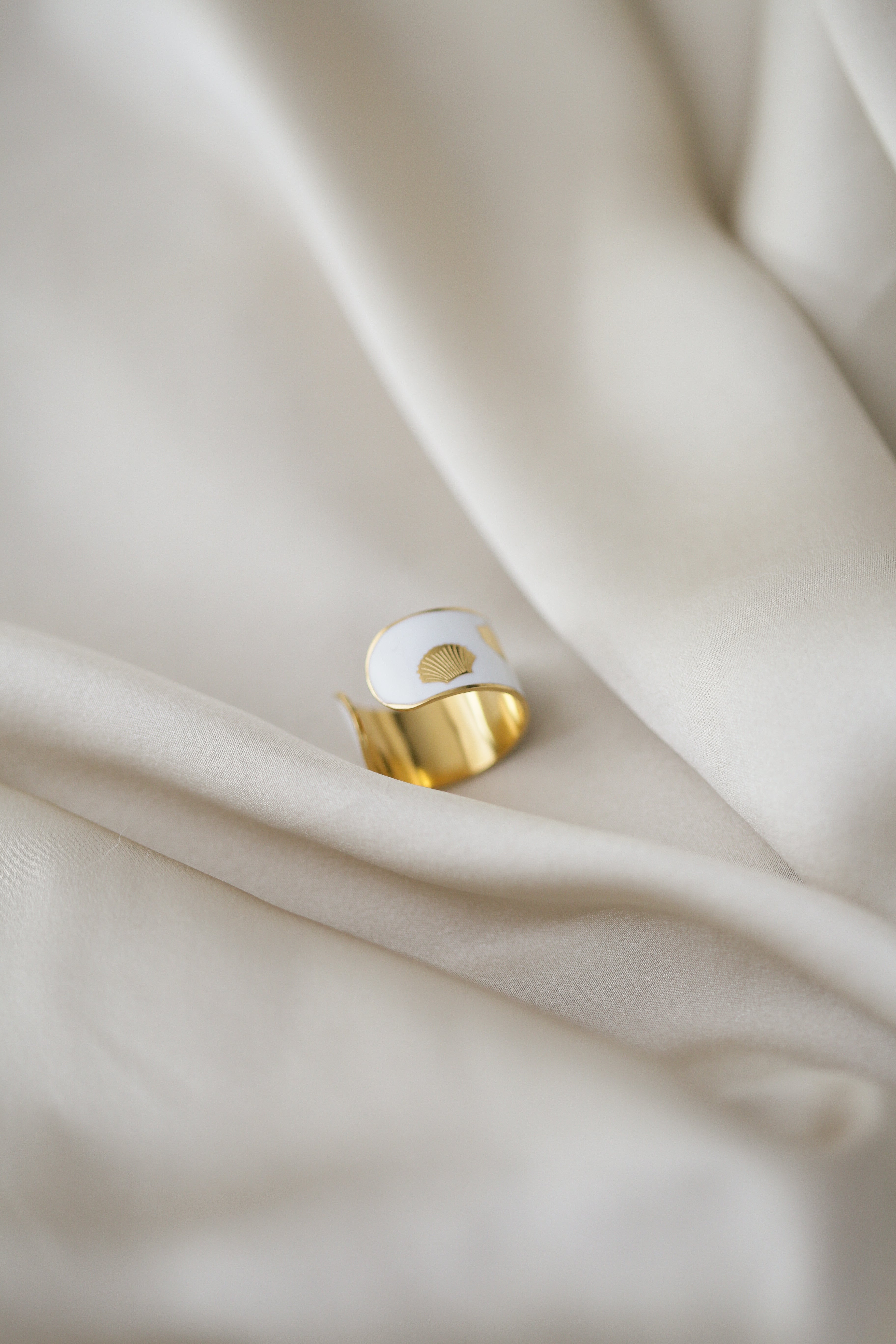 Xara Ring - Boutique Minimaliste has waterproof, durable, elegant and vintage inspired jewelry