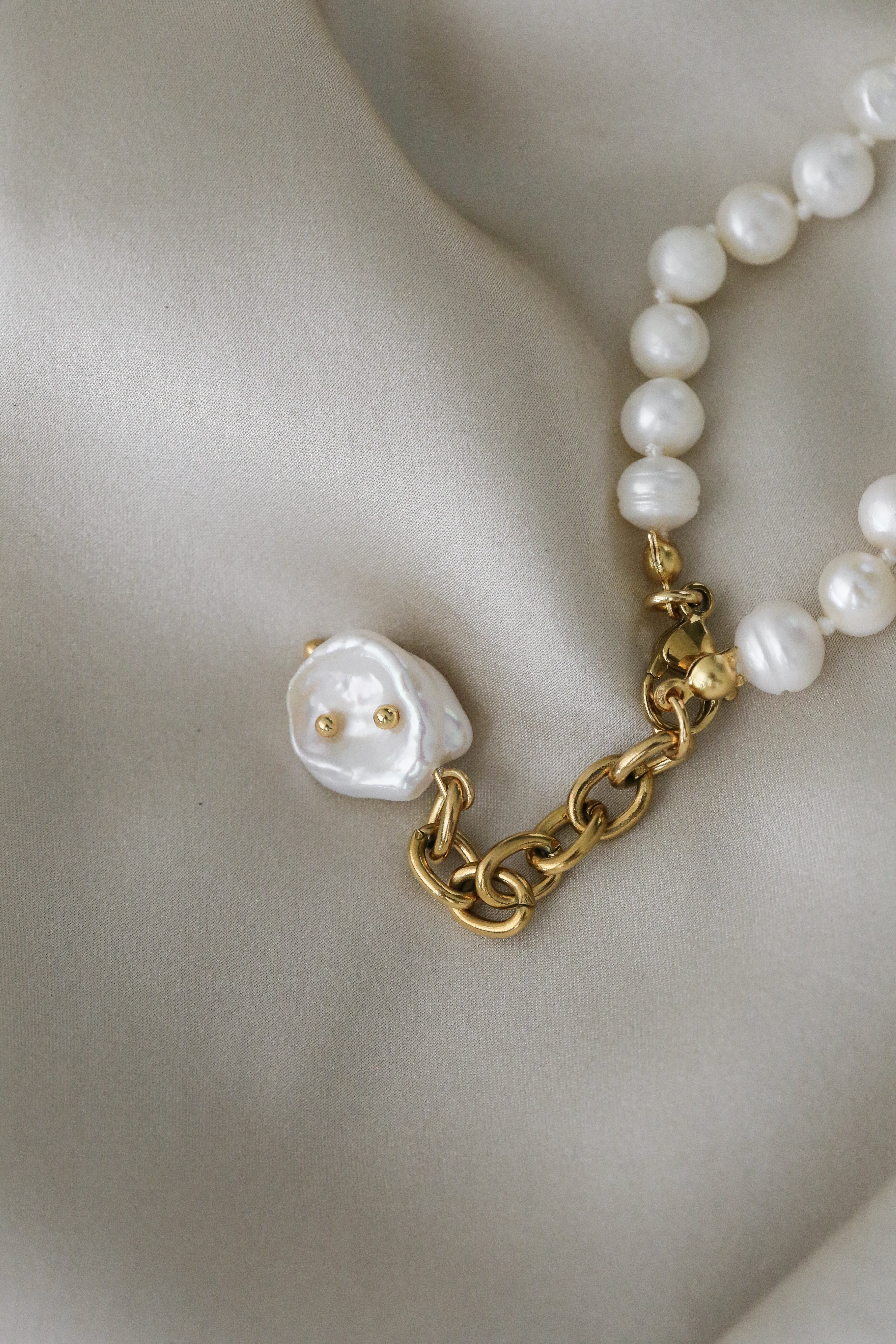 Xaria Anklet - Boutique Minimaliste has waterproof, durable, elegant and vintage inspired jewelry