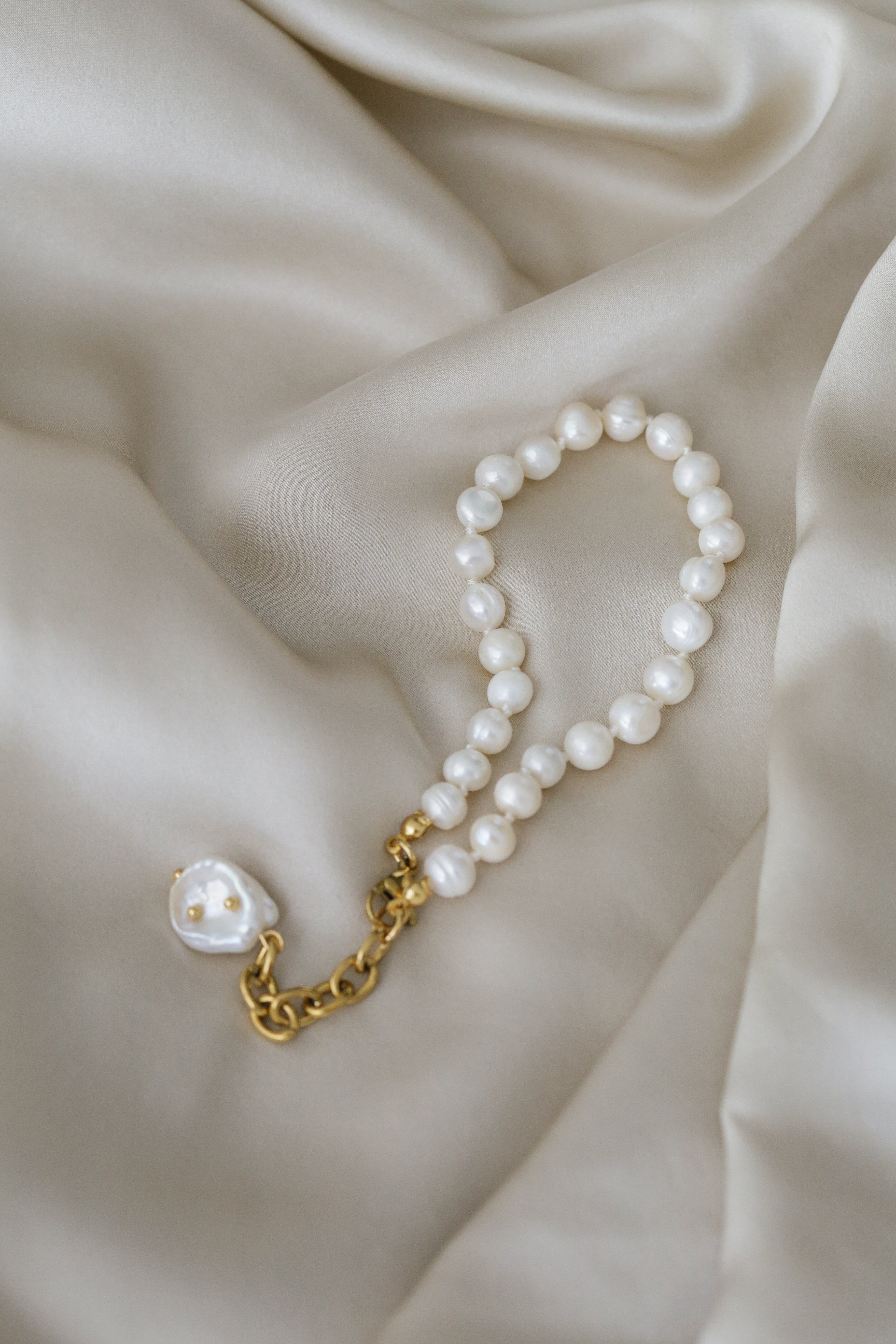 Xaria Anklet - Boutique Minimaliste has waterproof, durable, elegant and vintage inspired jewelry