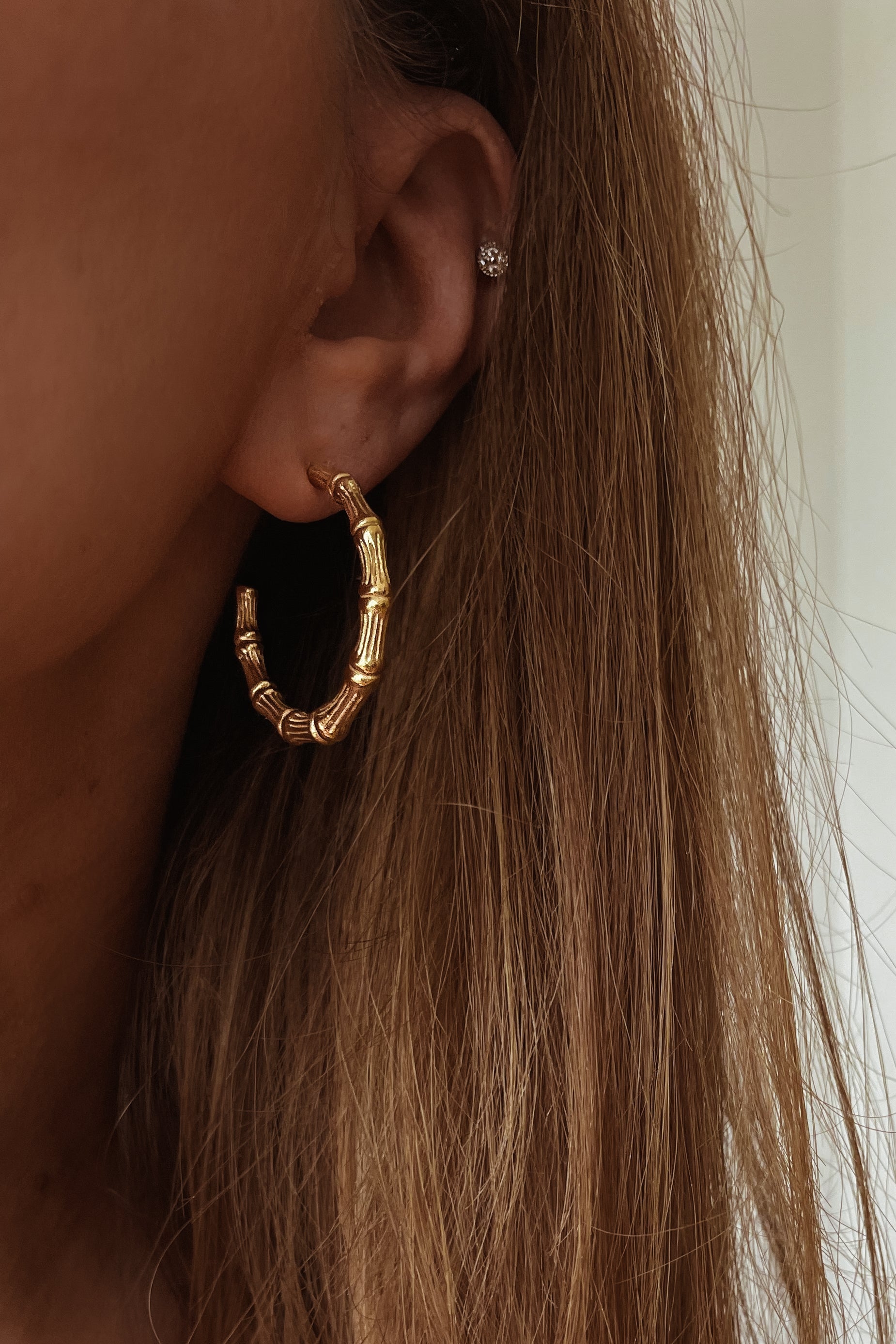 Xianna Hoops - Boutique Minimaliste has waterproof, durable, elegant and vintage inspired jewelry