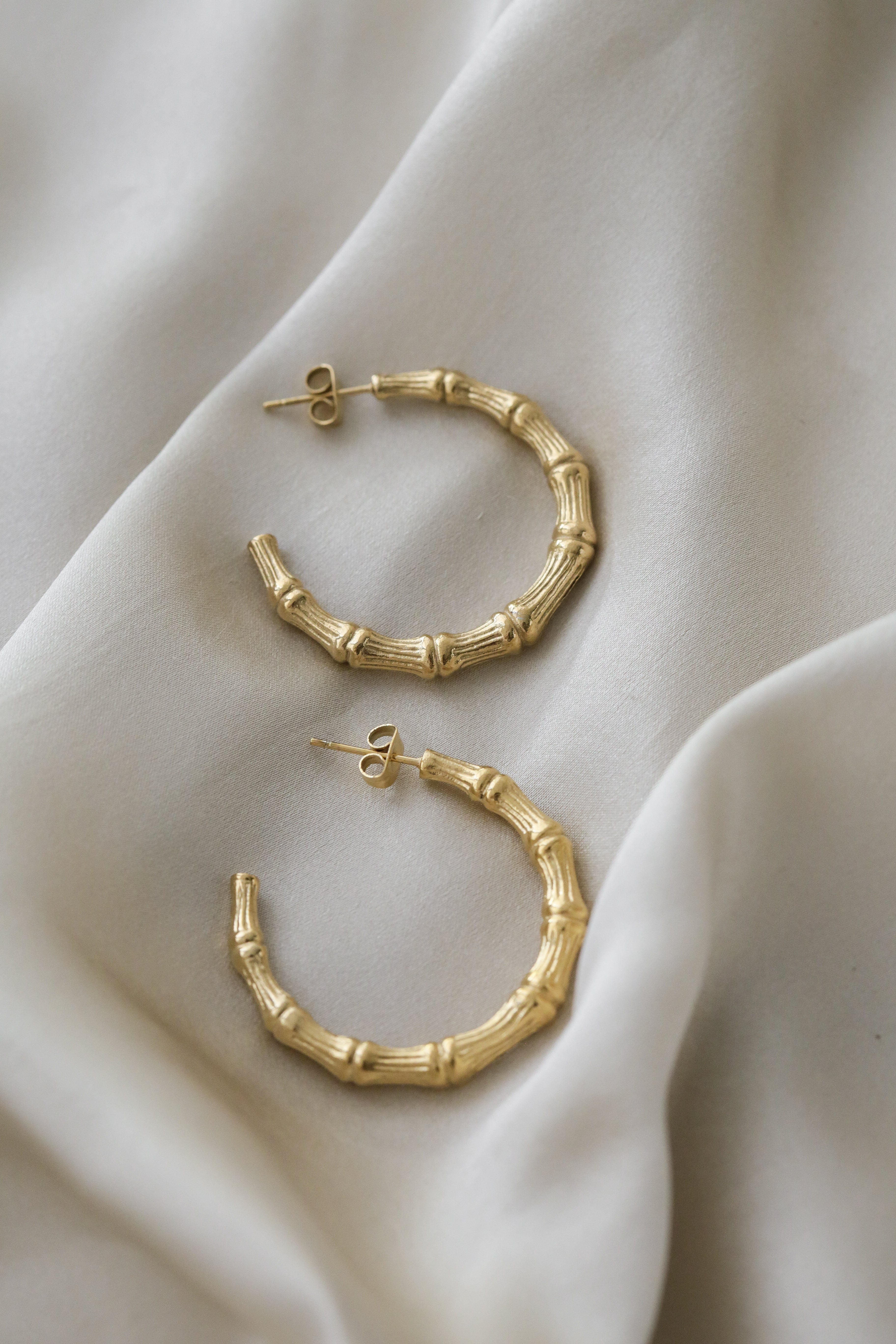 Xianna Hoops - Boutique Minimaliste has waterproof, durable, elegant and vintage inspired jewelry