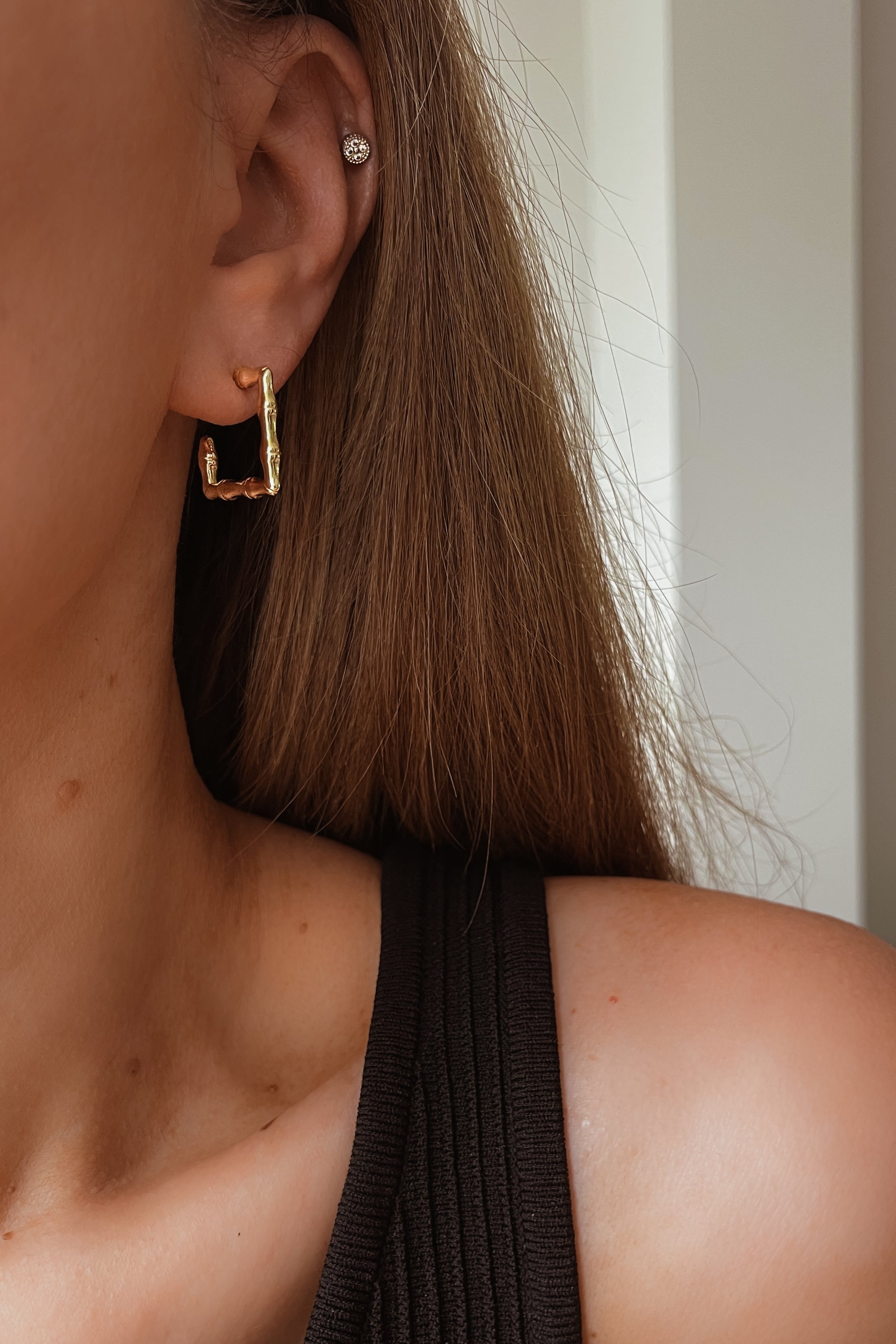 Xianna Huggies - Boutique Minimaliste has waterproof, durable, elegant and vintage inspired jewelry