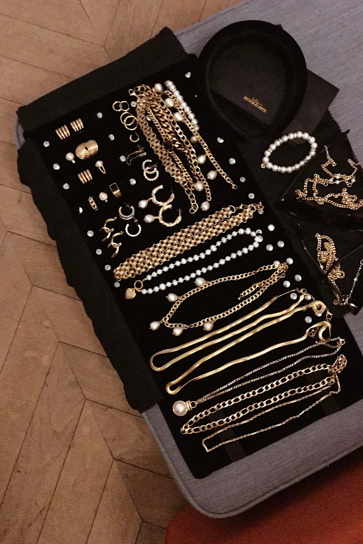 The Allure of 19K Gold Plating Over Stainless Steel & Why Brass and Copper Fall Short. By Boutique Minimaliste