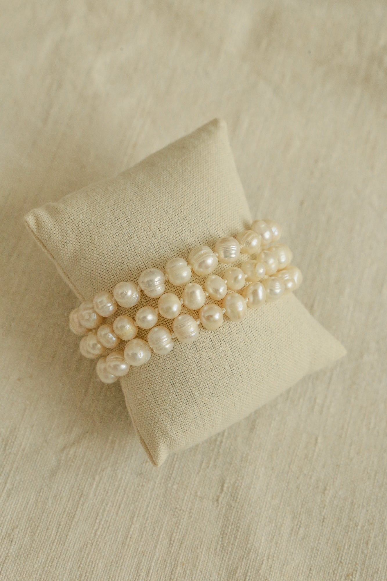 Renée Pearl Bracelet