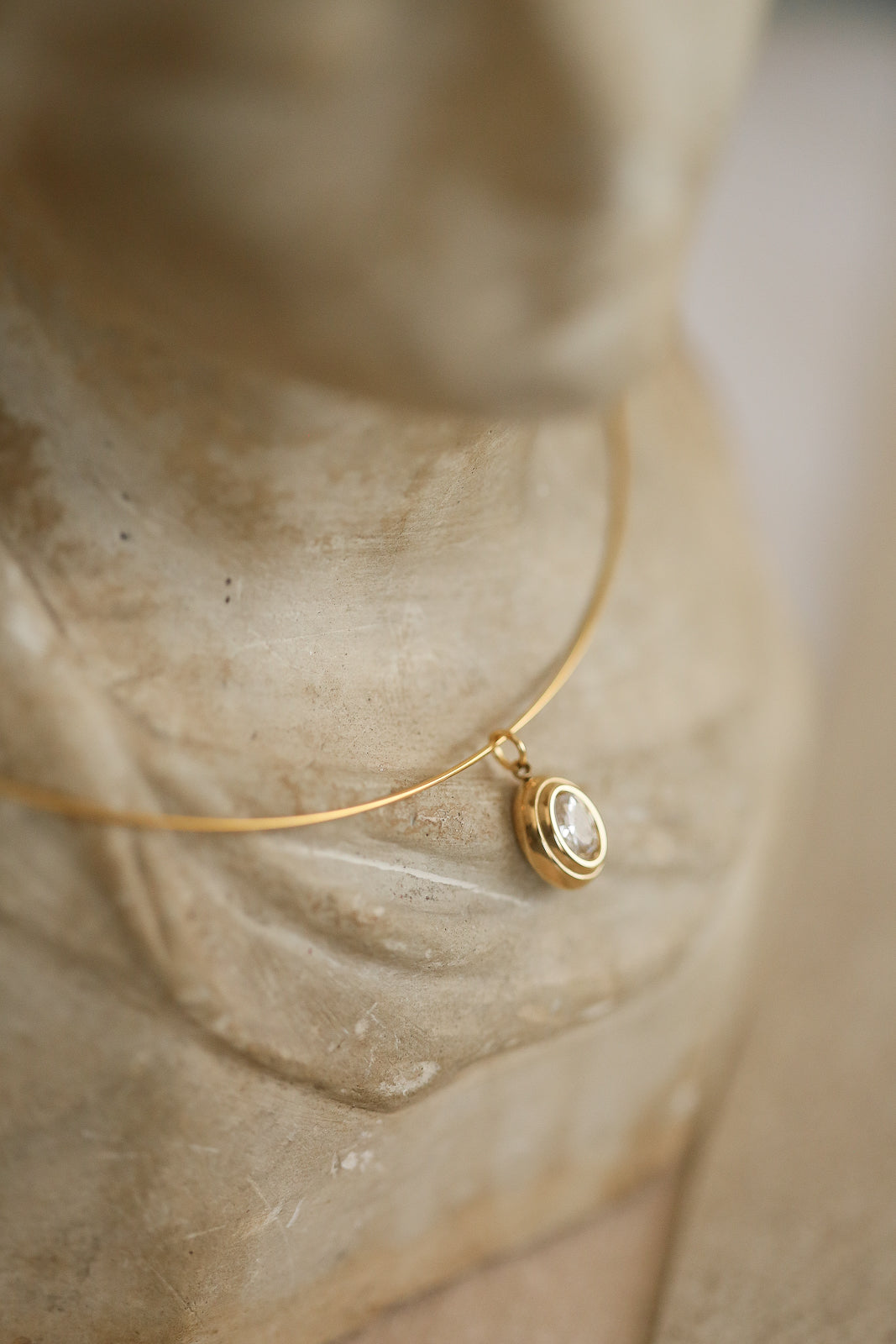 Claire Choker