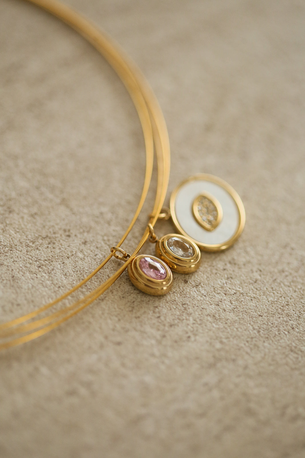 Claire Choker