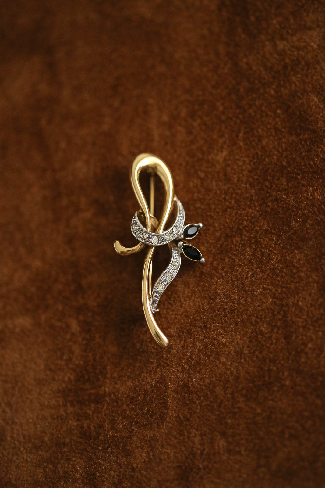 Violet (vintage) Brooch