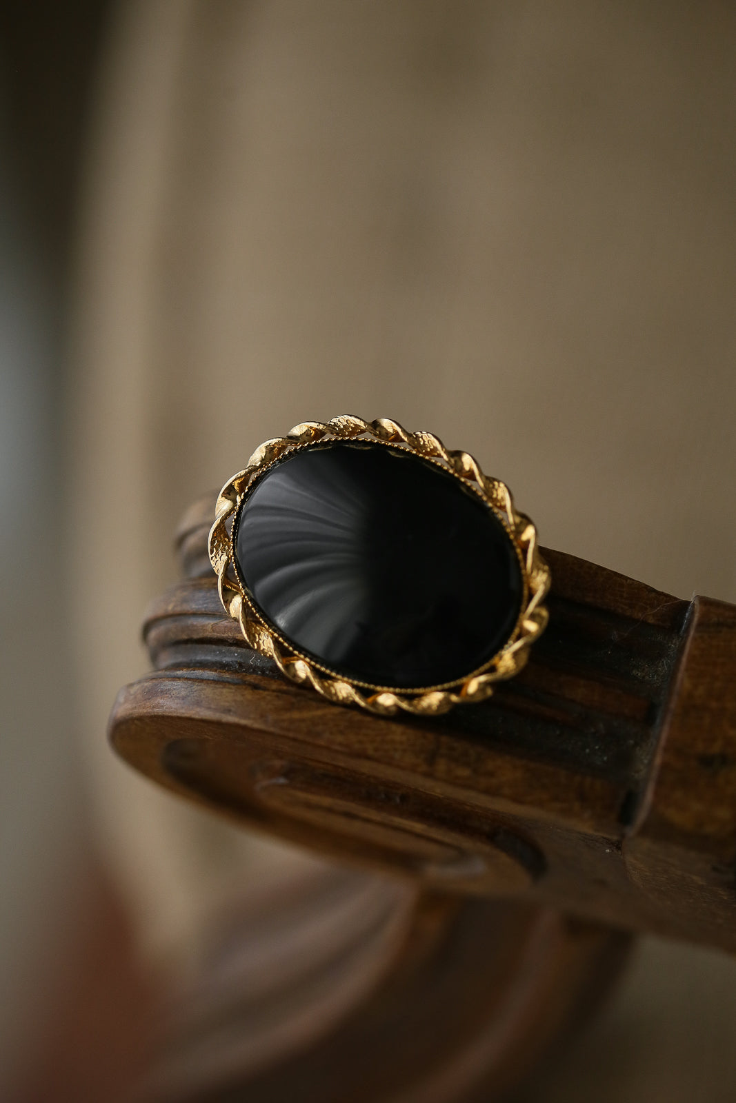 Agatha (vintage) Brooch