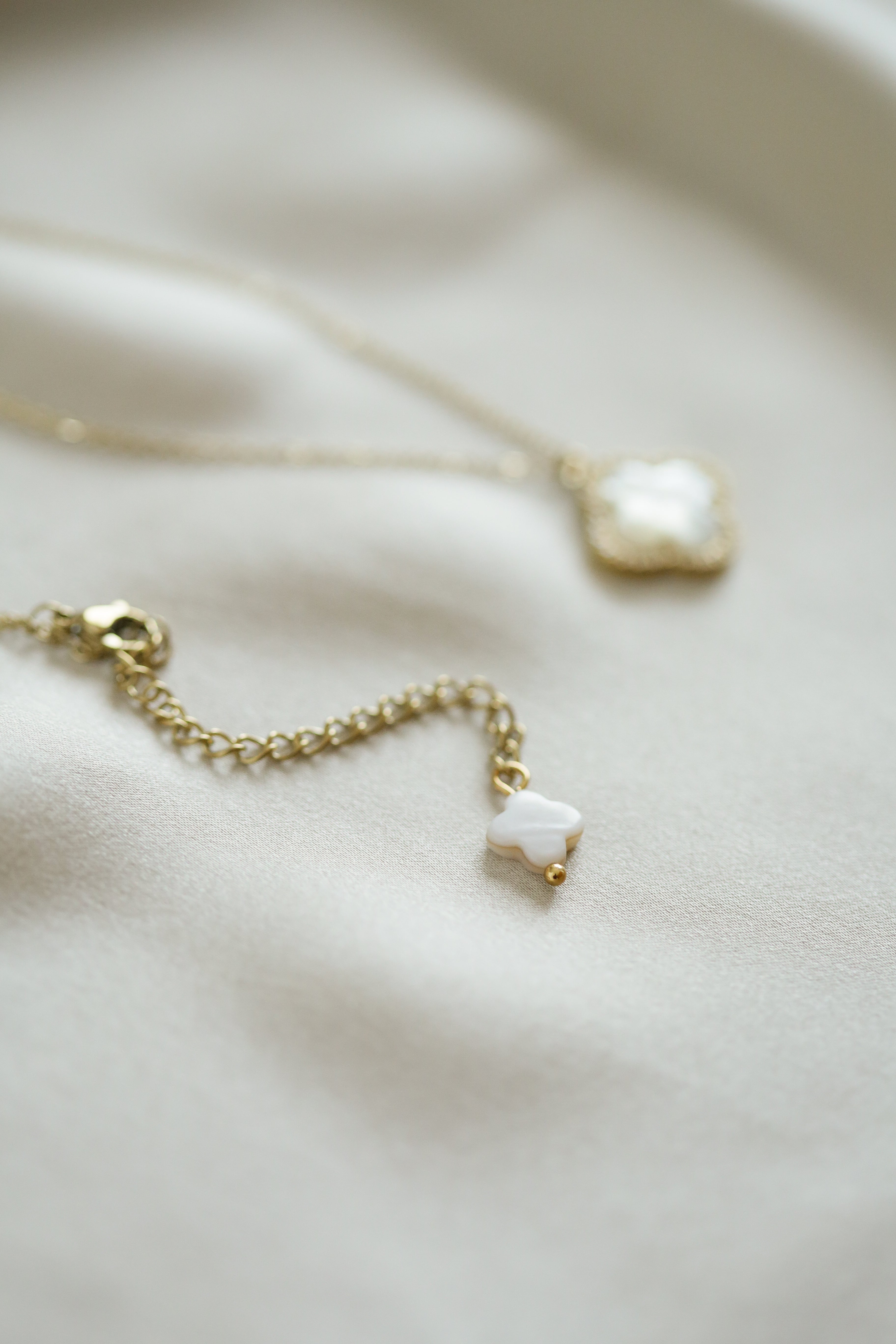 Mother of Pearl Clover Necklace