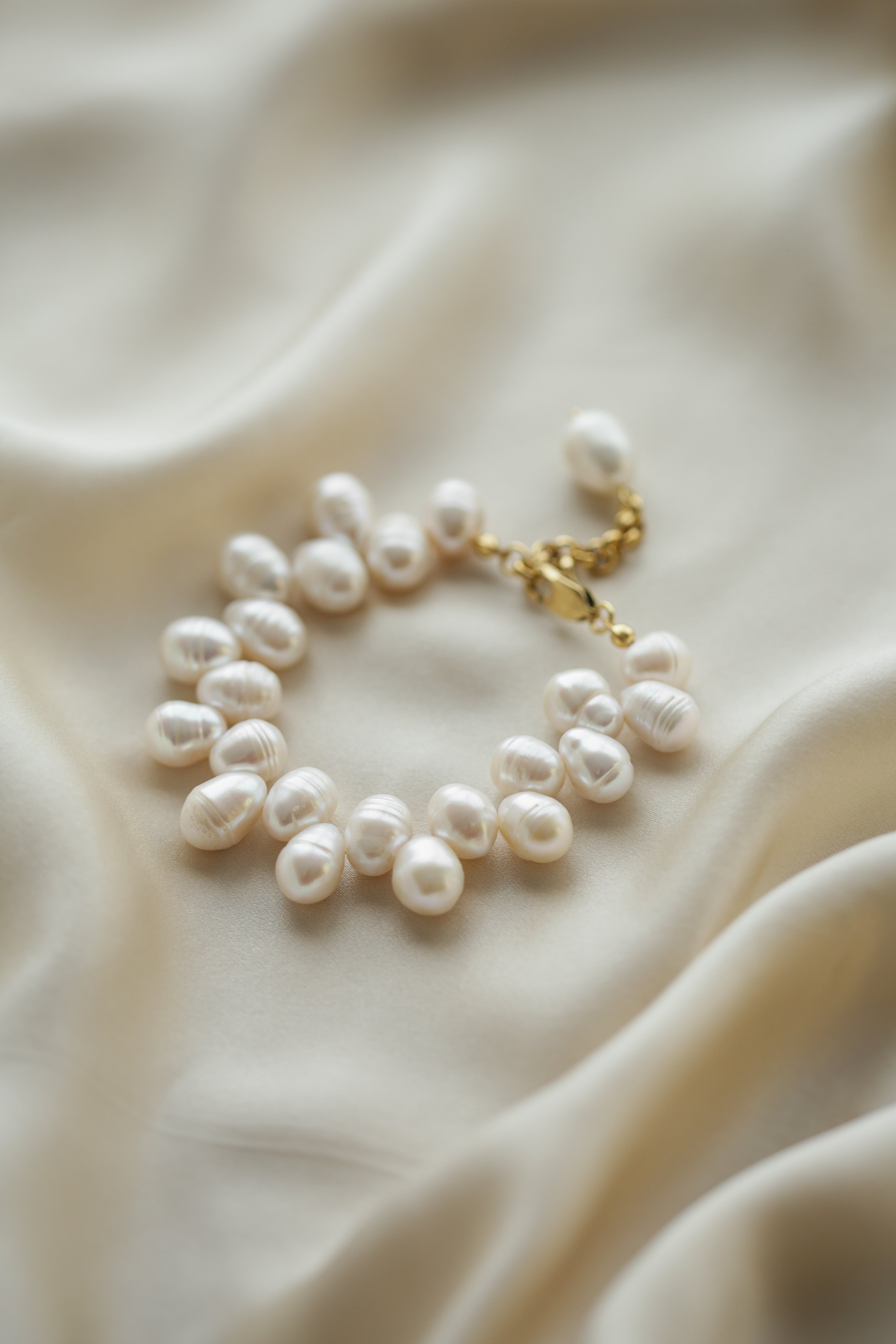 Entangled Pearls Bracelet