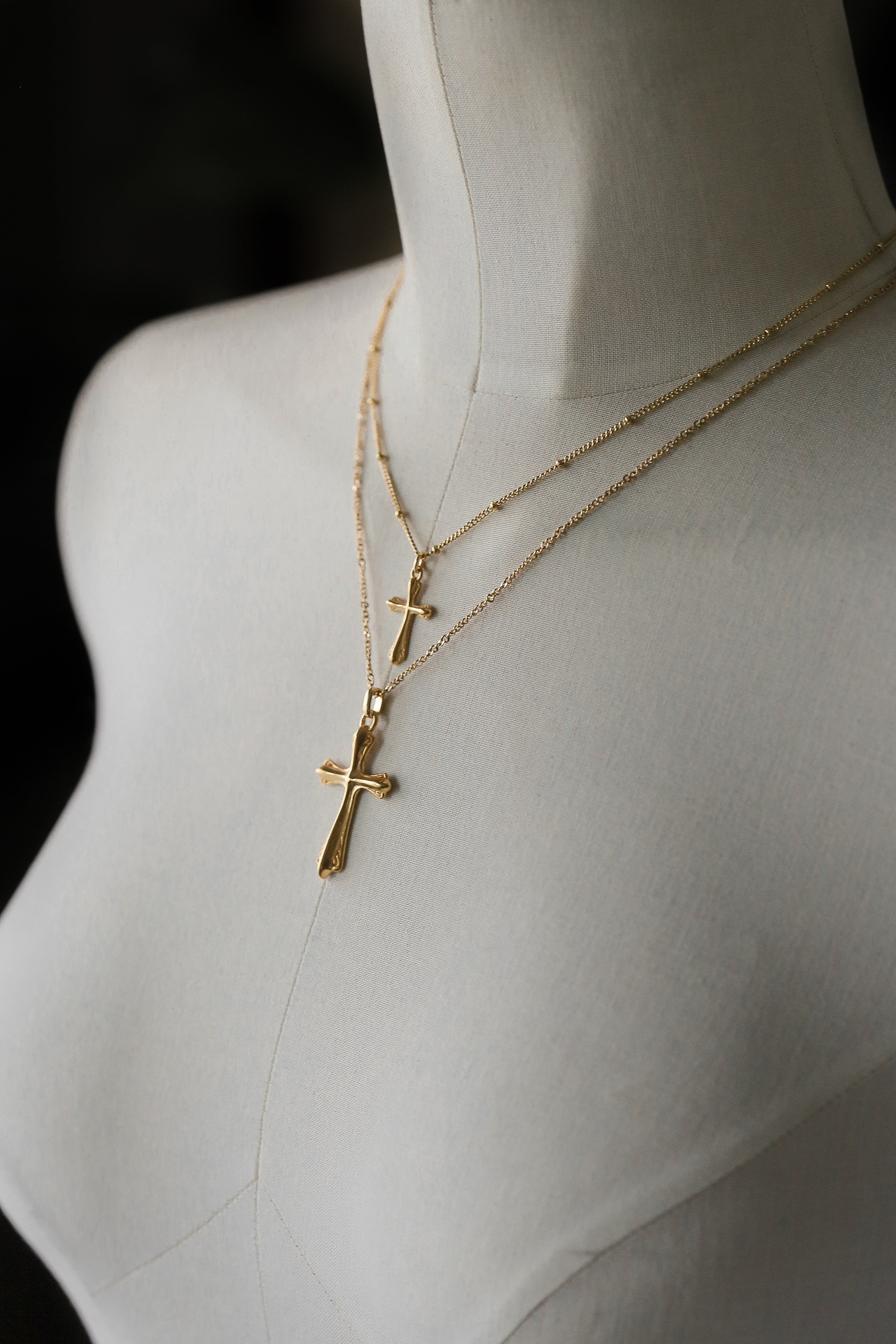Victoire Cross Necklace