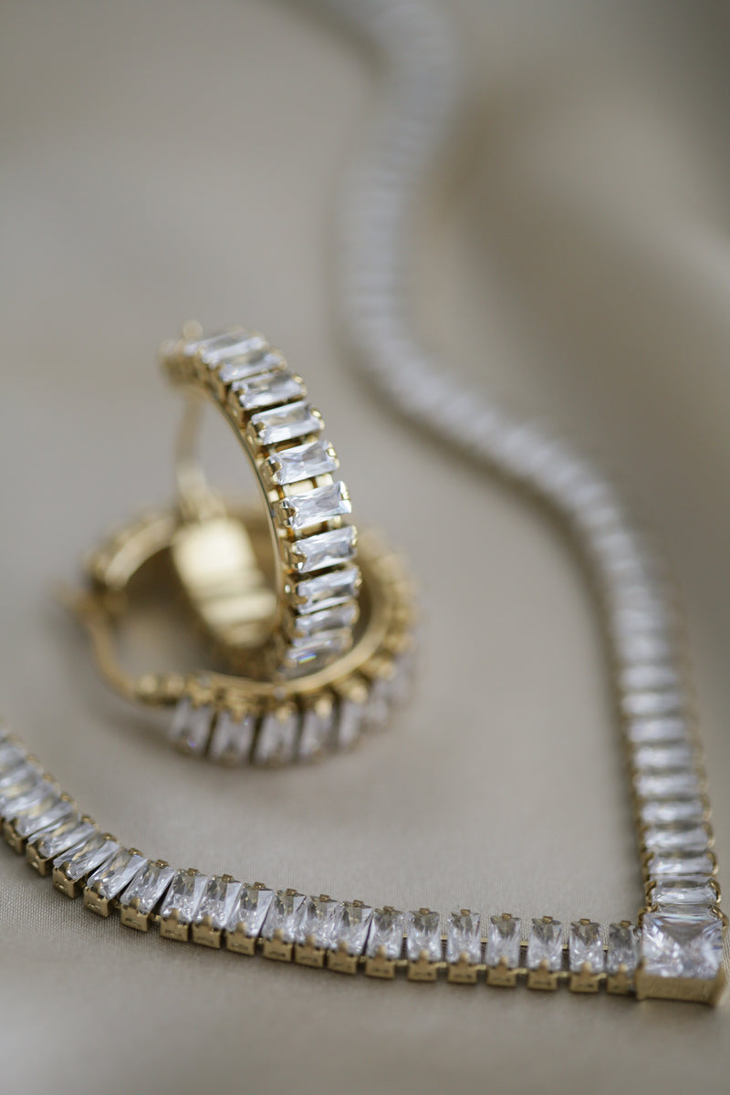 Zena Hoops