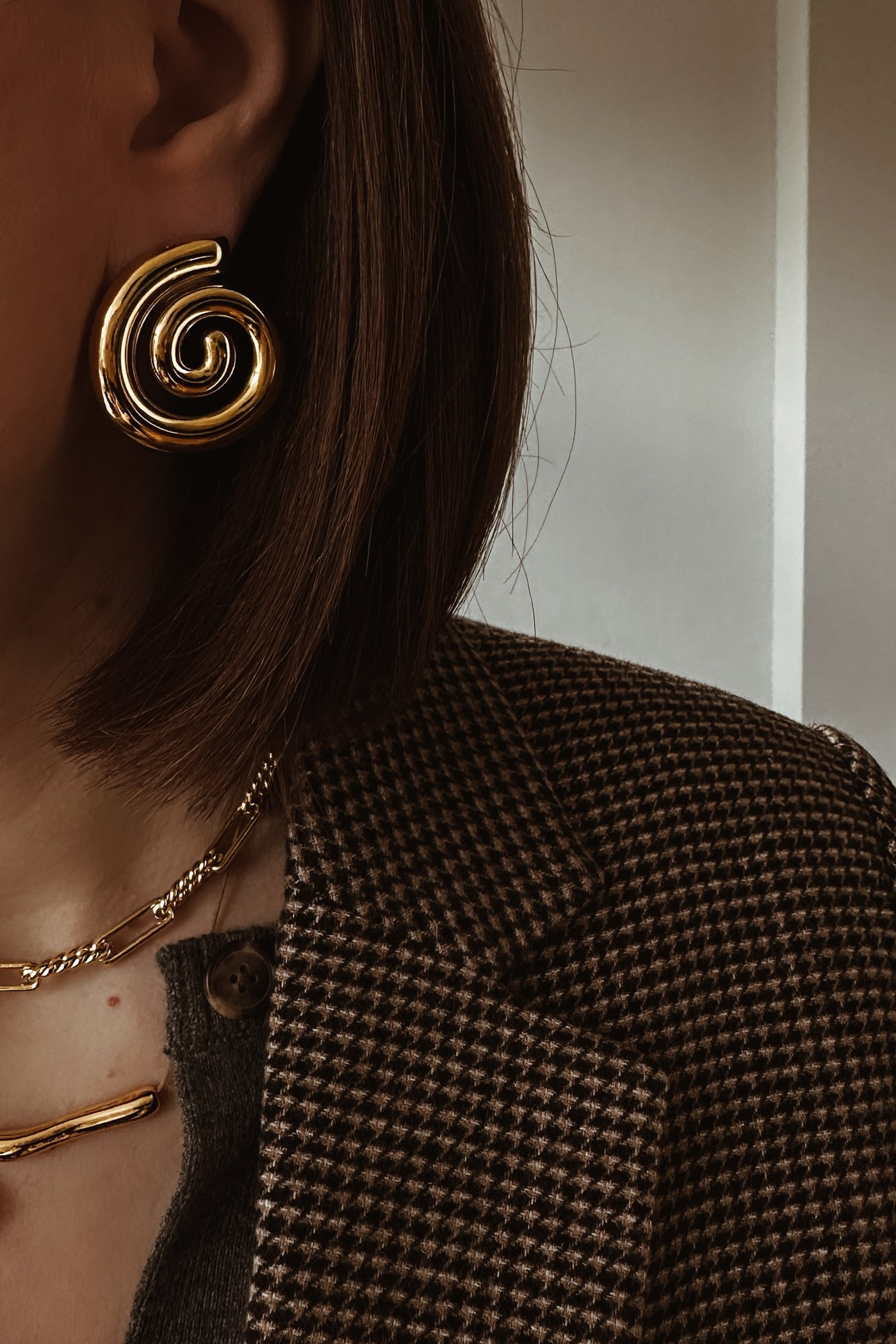 Alba Statement Earrings - Boutique Minimaliste has waterproof, durable, elegant and vintage inspired jewelry