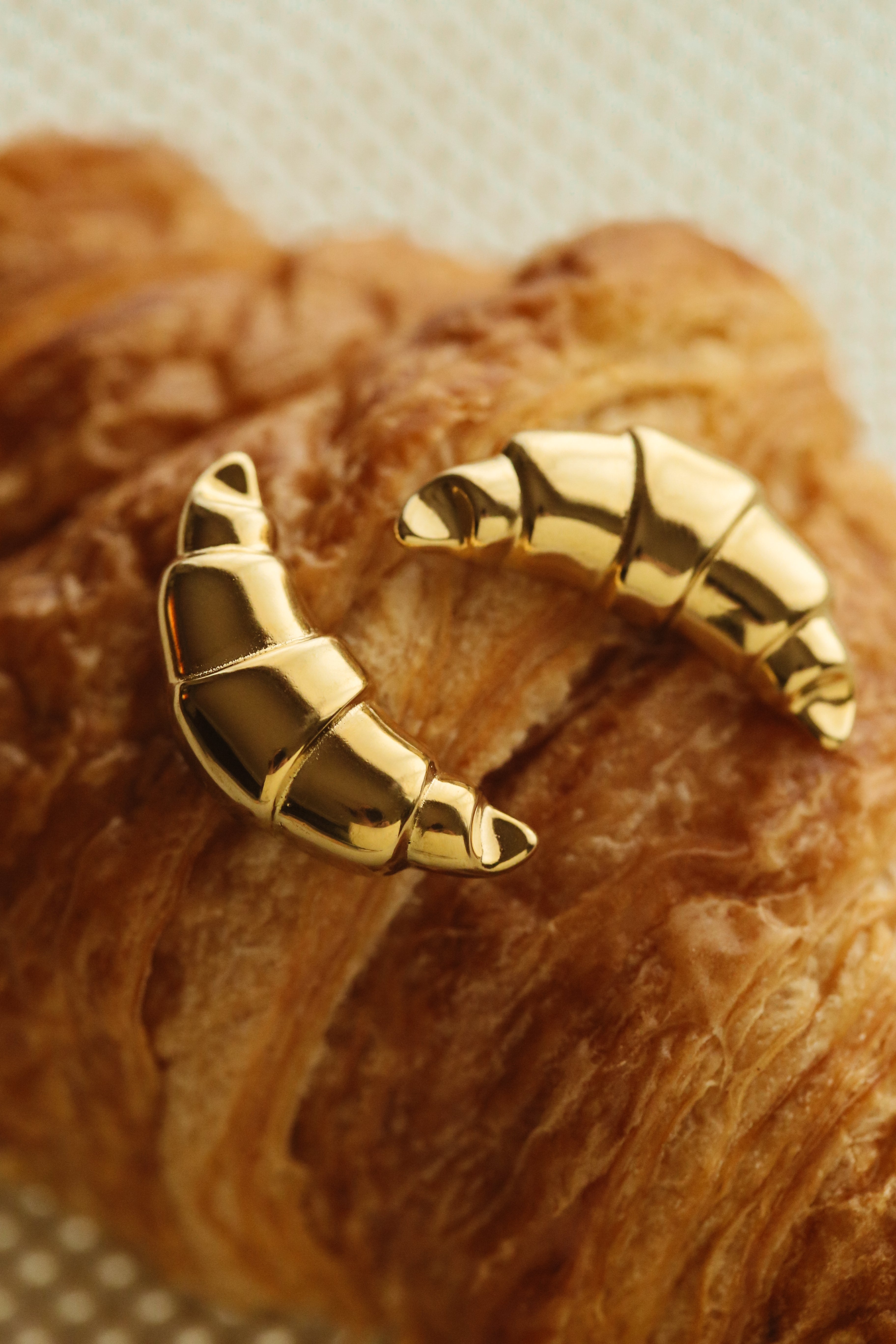 Alia Statement Earrings - Boutique Minimaliste has waterproof, durable, elegant and vintage inspired jewelry