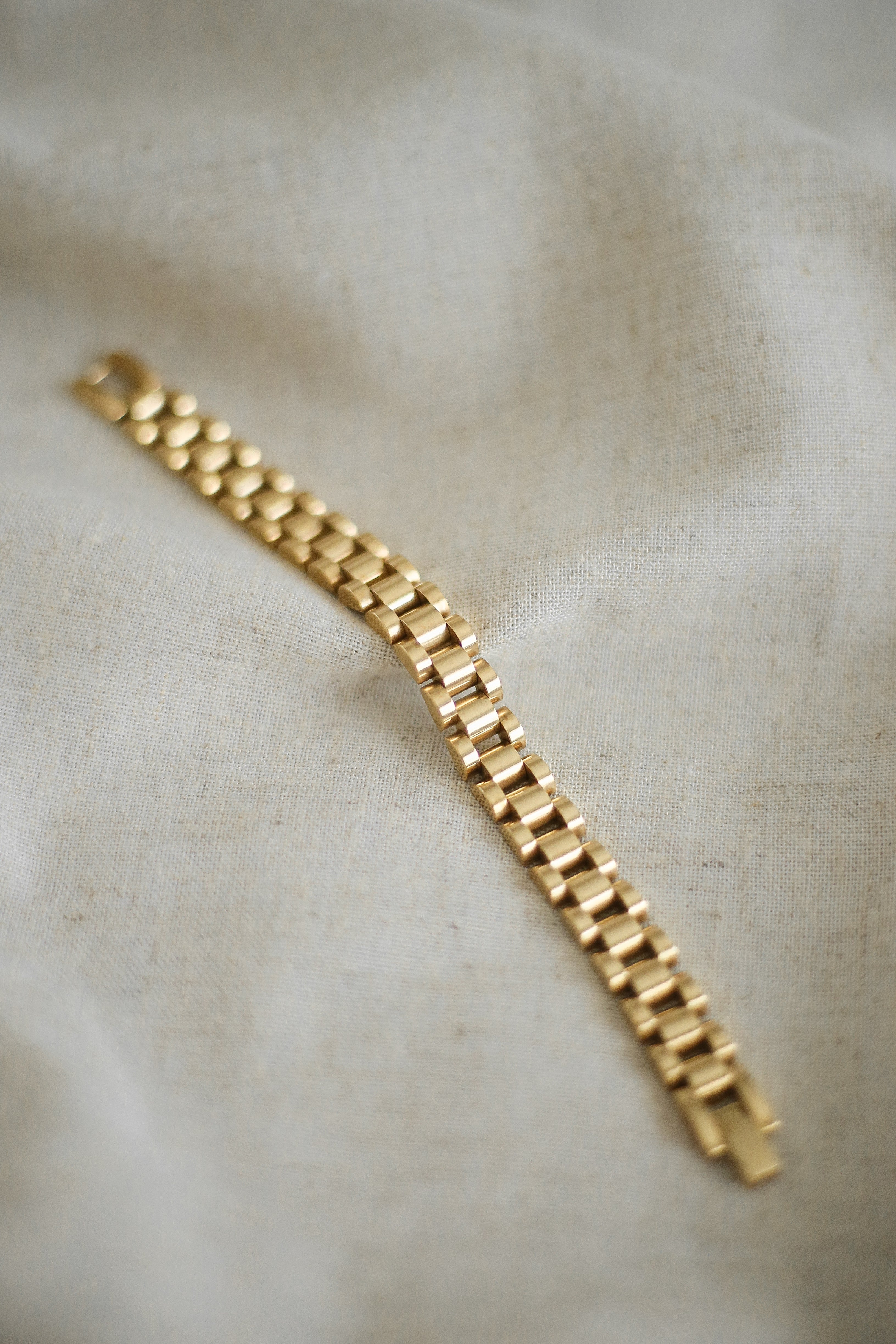 Alouette Bracelet - has waterproof, durable, elegant and vintage inspired jewelry