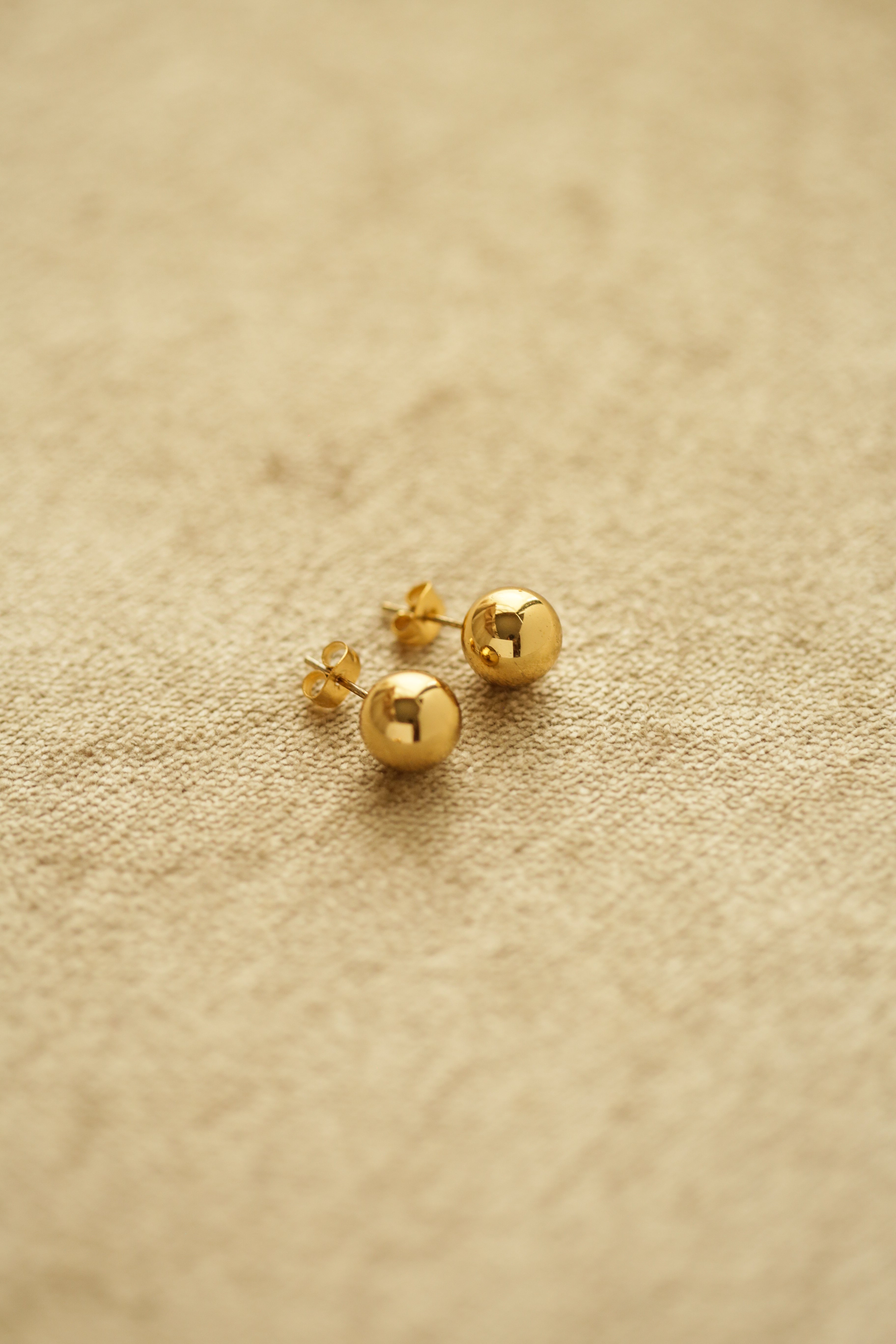 Amata Studs - Boutique Minimaliste has waterproof, durable, elegant and vintage inspired jewelry