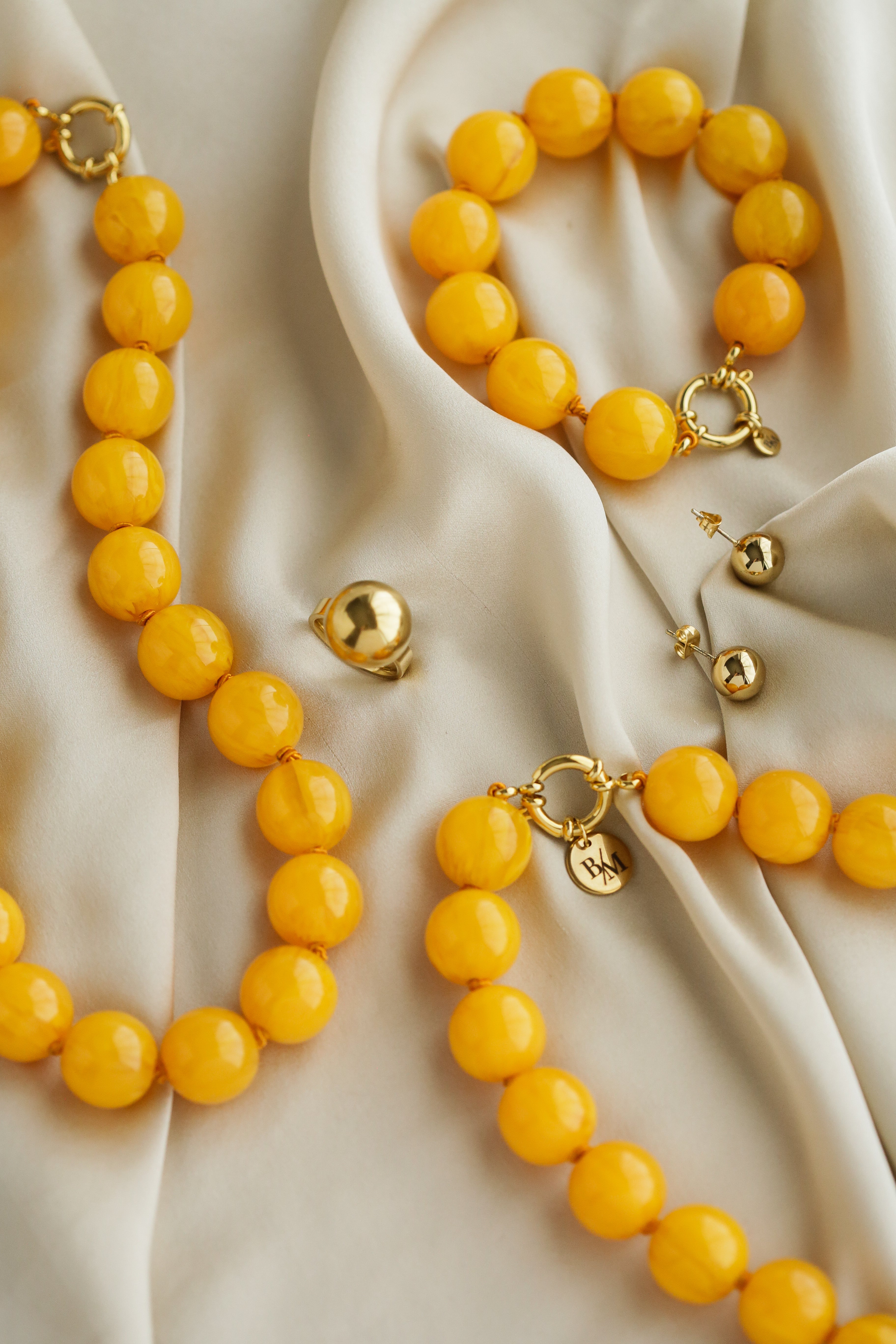Amata Studs - Boutique Minimaliste has waterproof, durable, elegant and vintage inspired jewelry