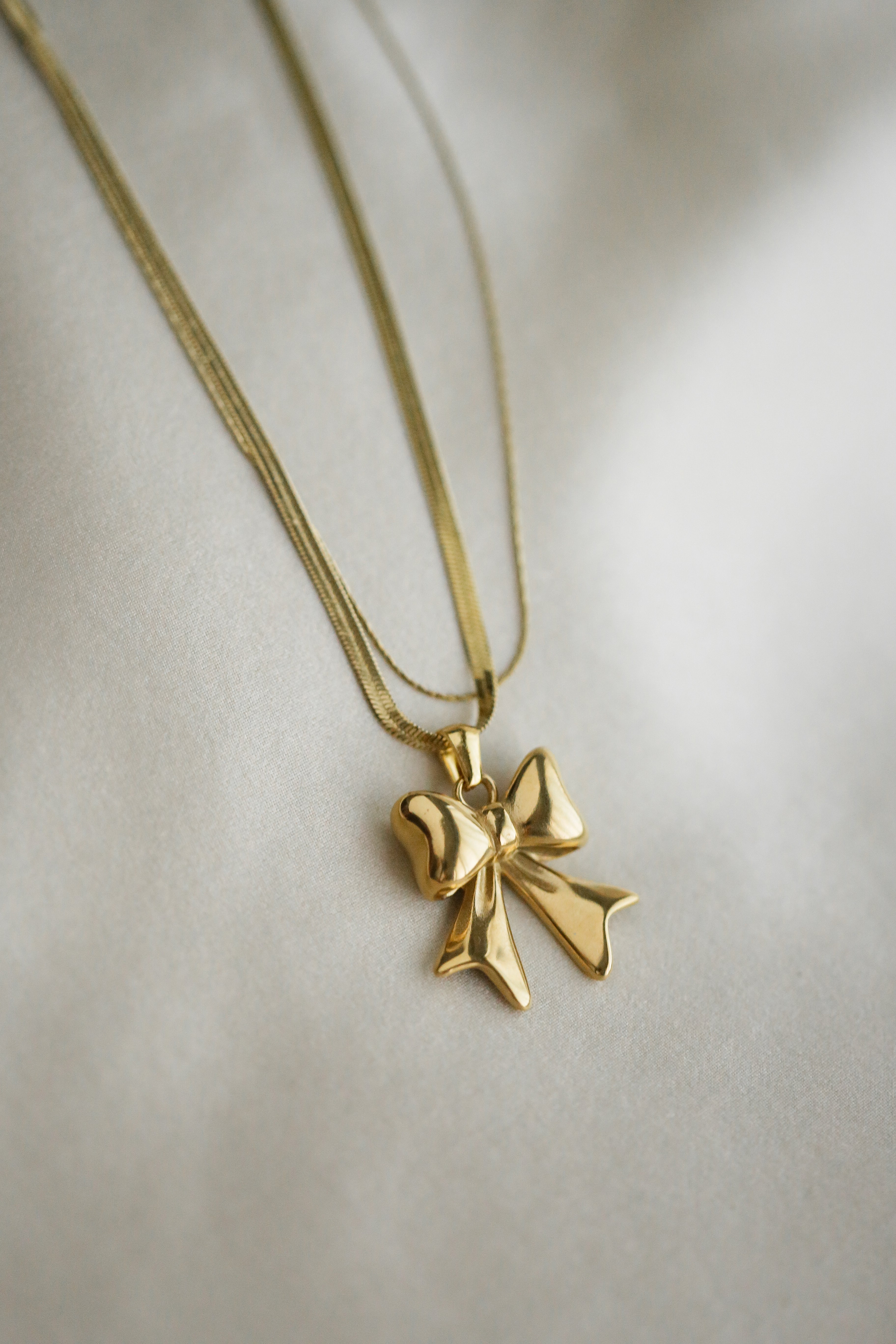 Angelina Necklace - Boutique Minimaliste has waterproof, durable, elegant and vintage inspired jewelry