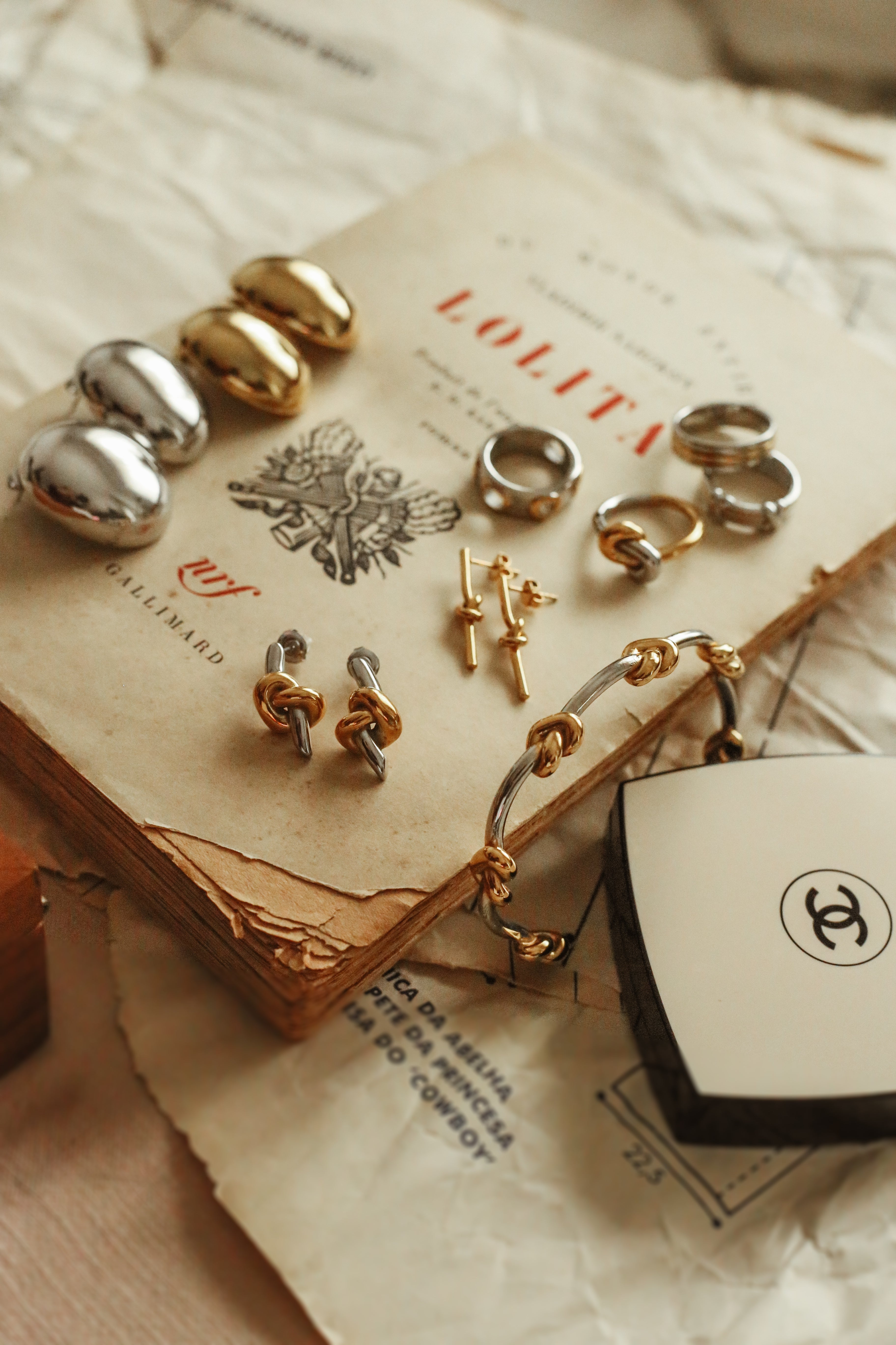 Axelle Earrings - has waterproof, durable, elegant and vintage inspired jewelry