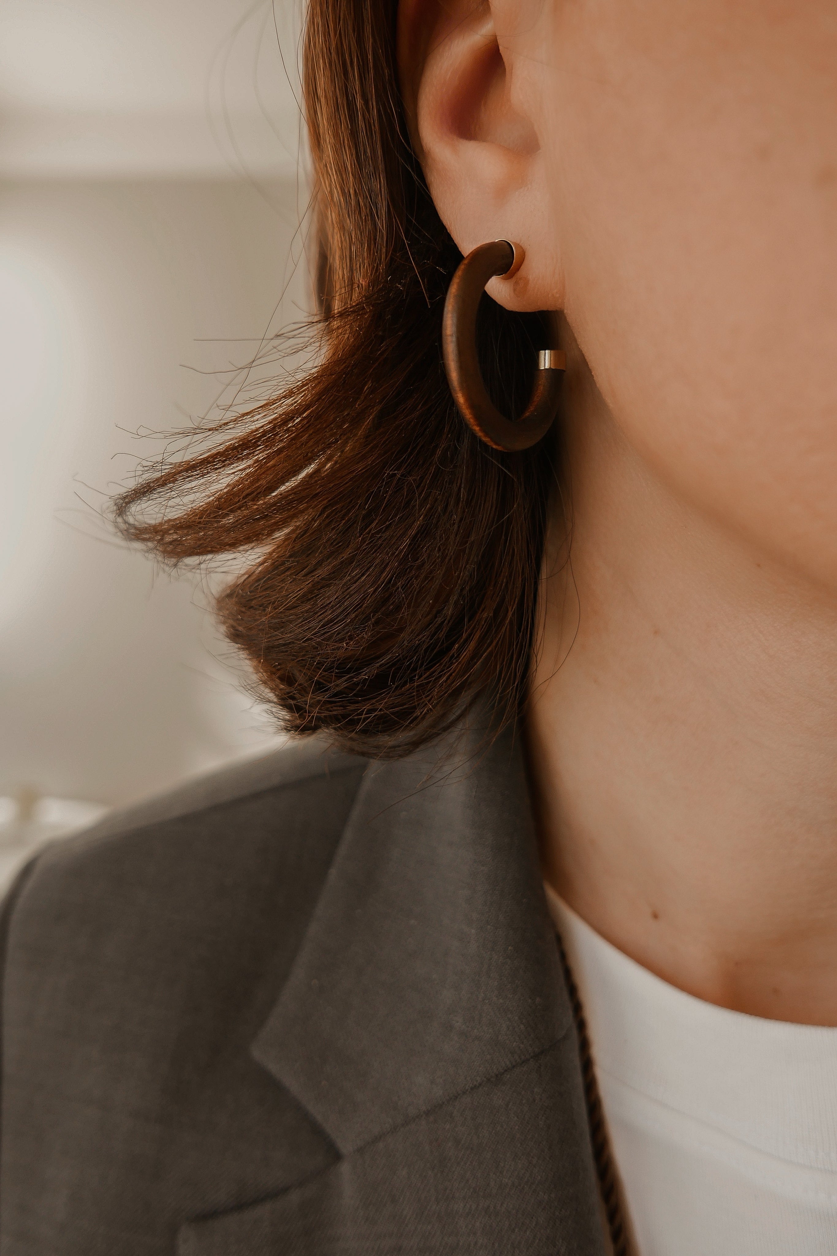 Babi Hoops - Boutique Minimaliste has waterproof, durable, elegant and vintage inspired jewelry