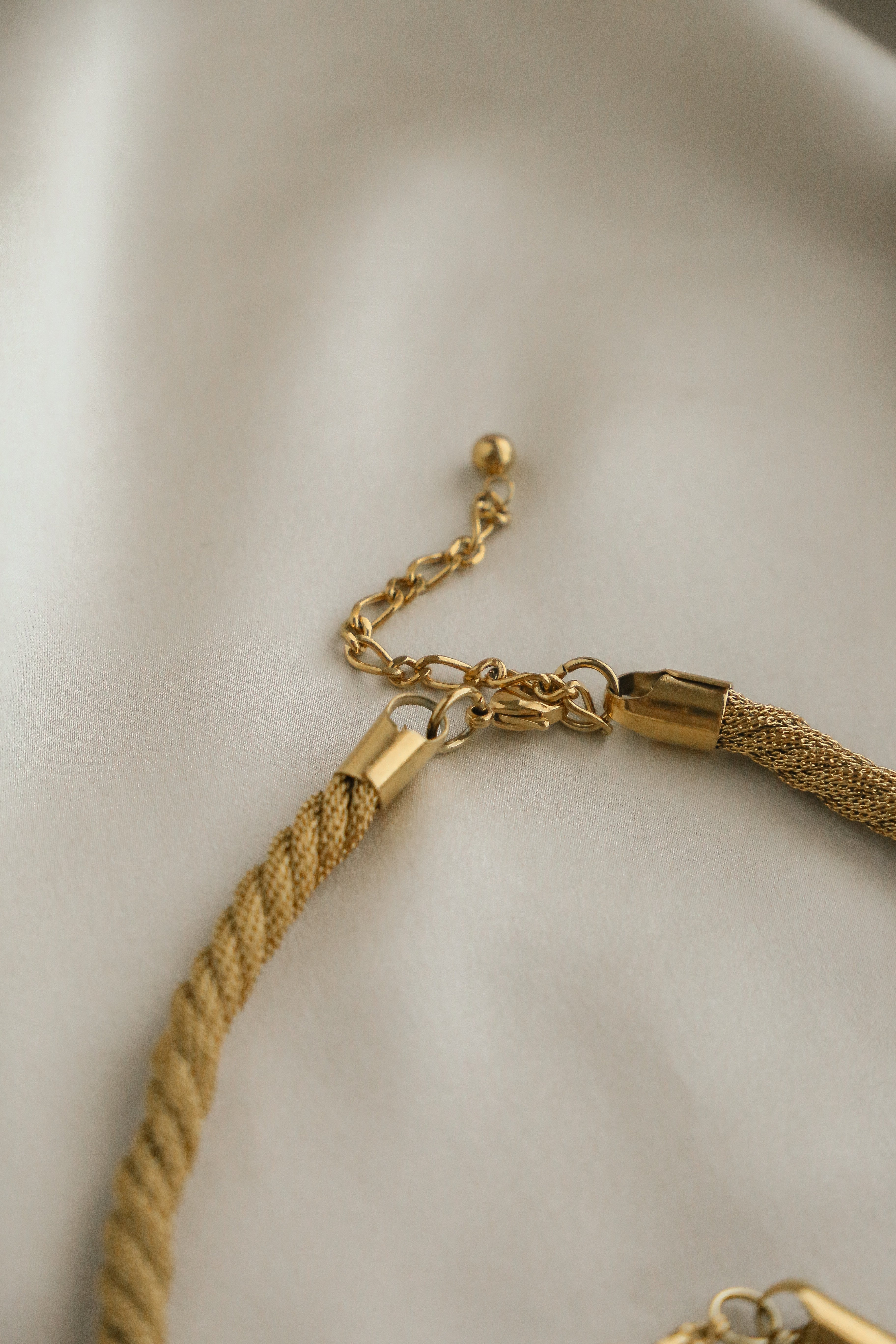 Bambi Set - Boutique Minimaliste has waterproof, durable, elegant and vintage inspired jewelry