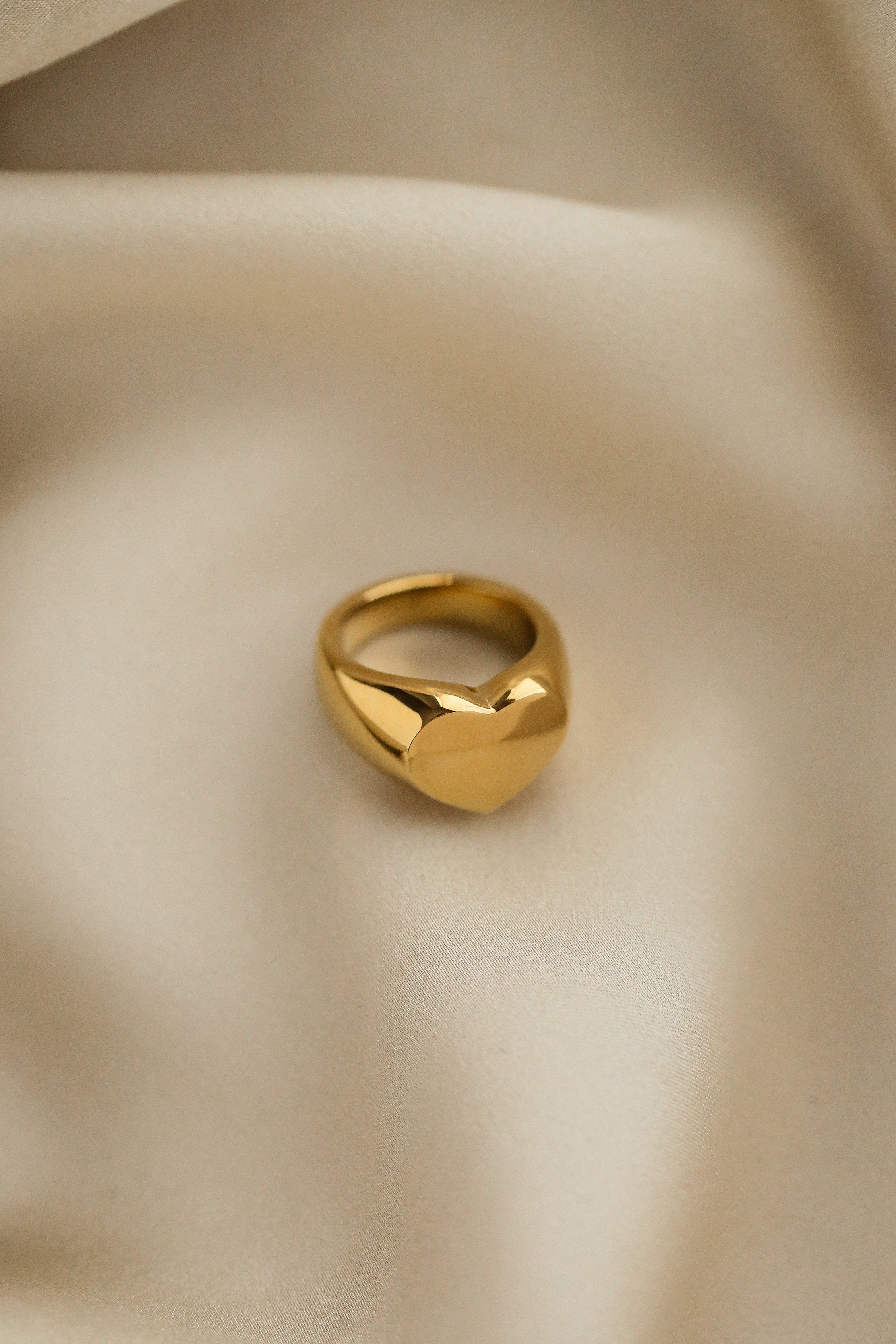 Beige Pinky Ring - Boutique Minimaliste has waterproof, durable, elegant and vintage inspired jewelry