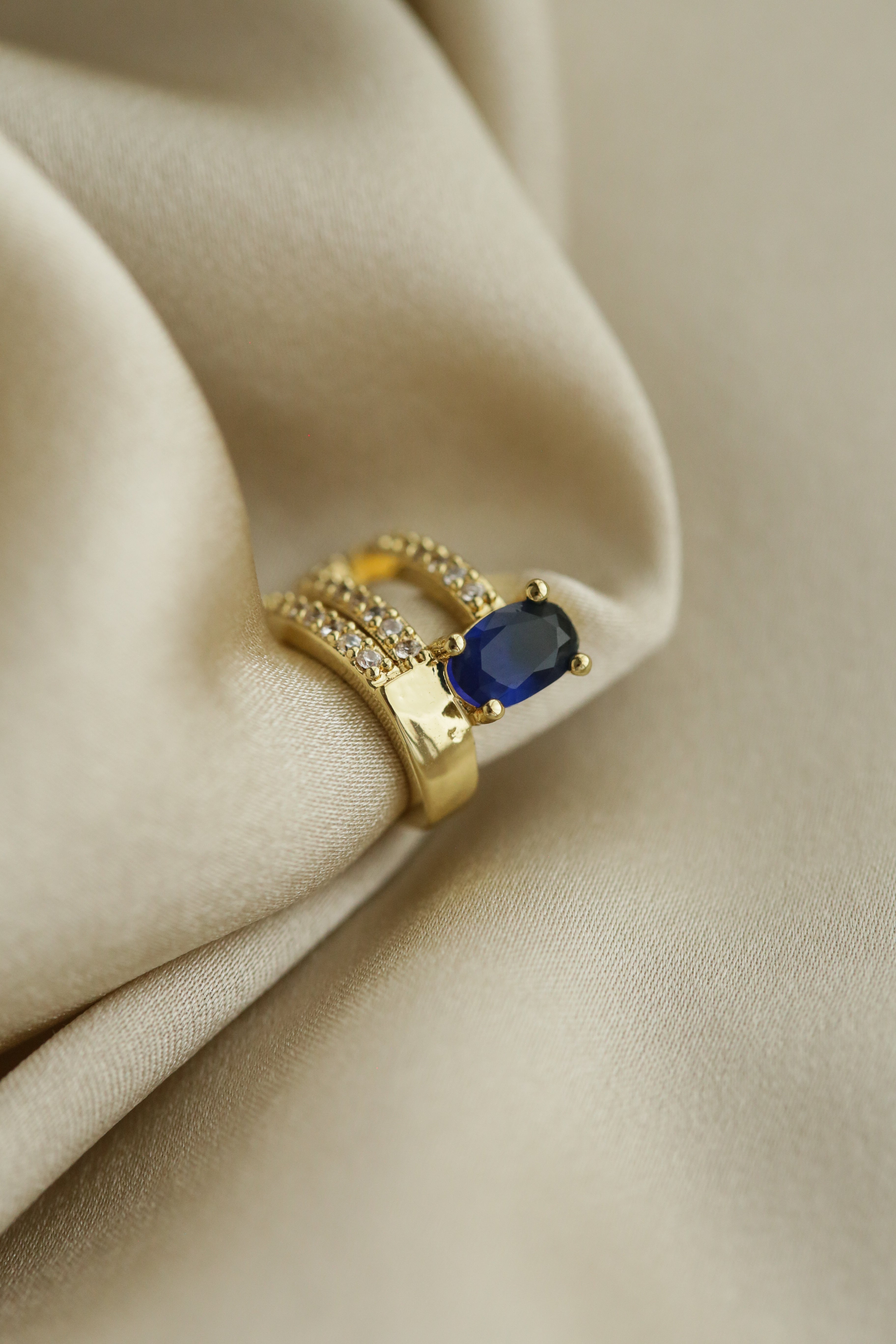 Belgravia Ear Cuff - Boutique Minimaliste has waterproof, durable, elegant and vintage inspired jewelry