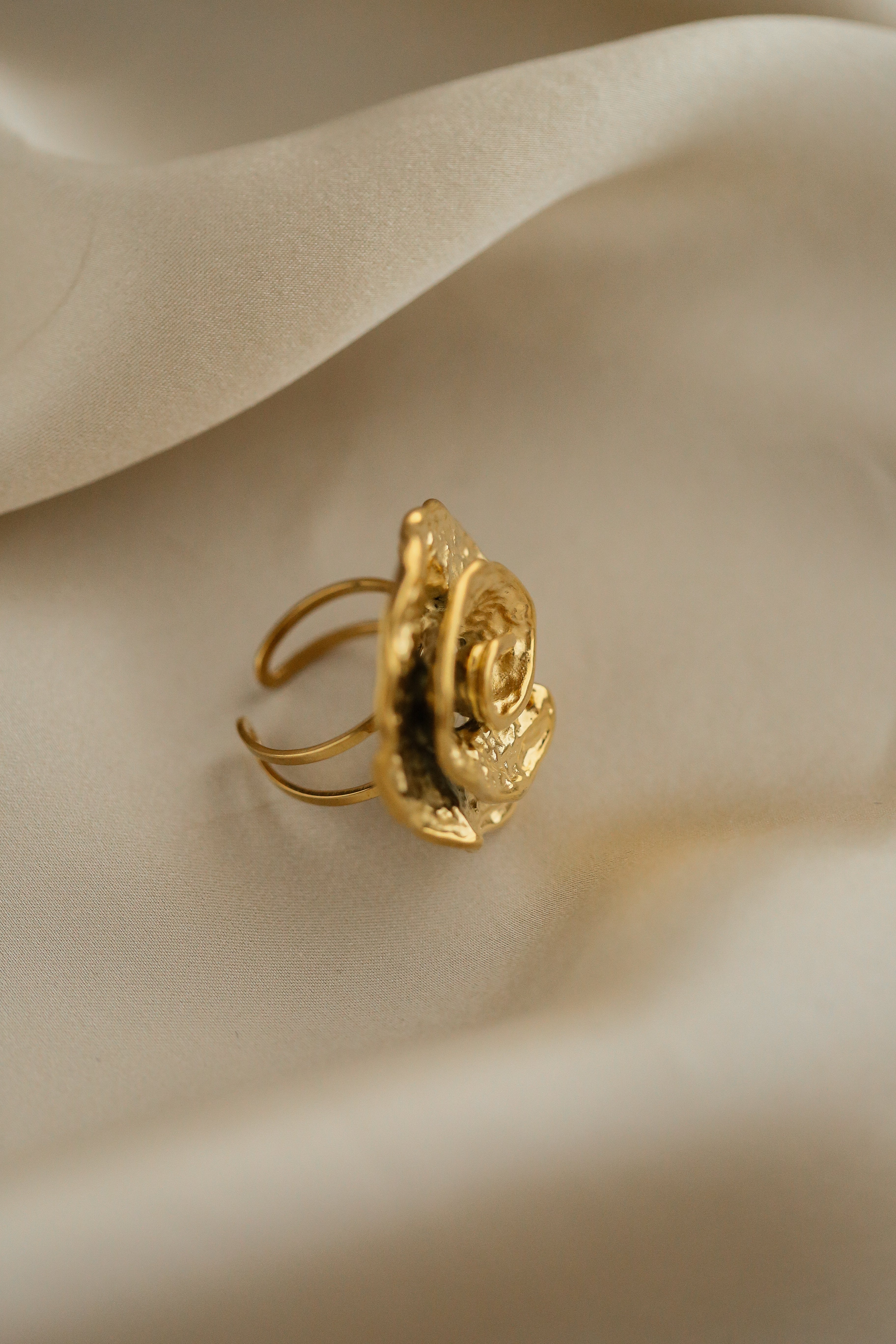 Beth Statement Ring - Boutique Minimaliste has waterproof, durable, elegant and vintage inspired jewelry