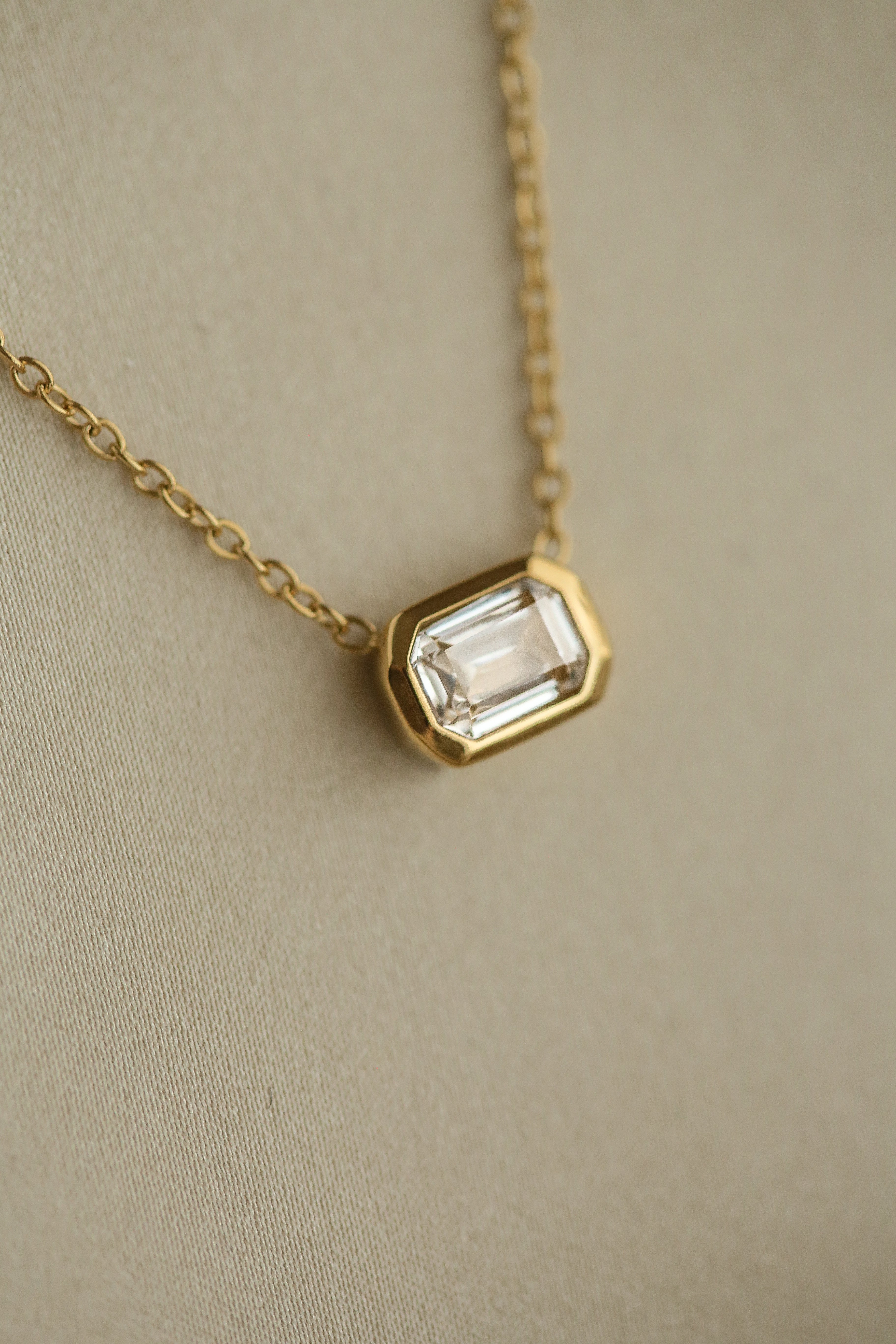 Bettina Necklace - Boutique Minimaliste has waterproof, durable, elegant and vintage inspired jewelry