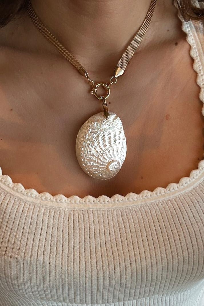 Carina Necklace - has waterproof, durable, elegant and vintage inspired jewelry