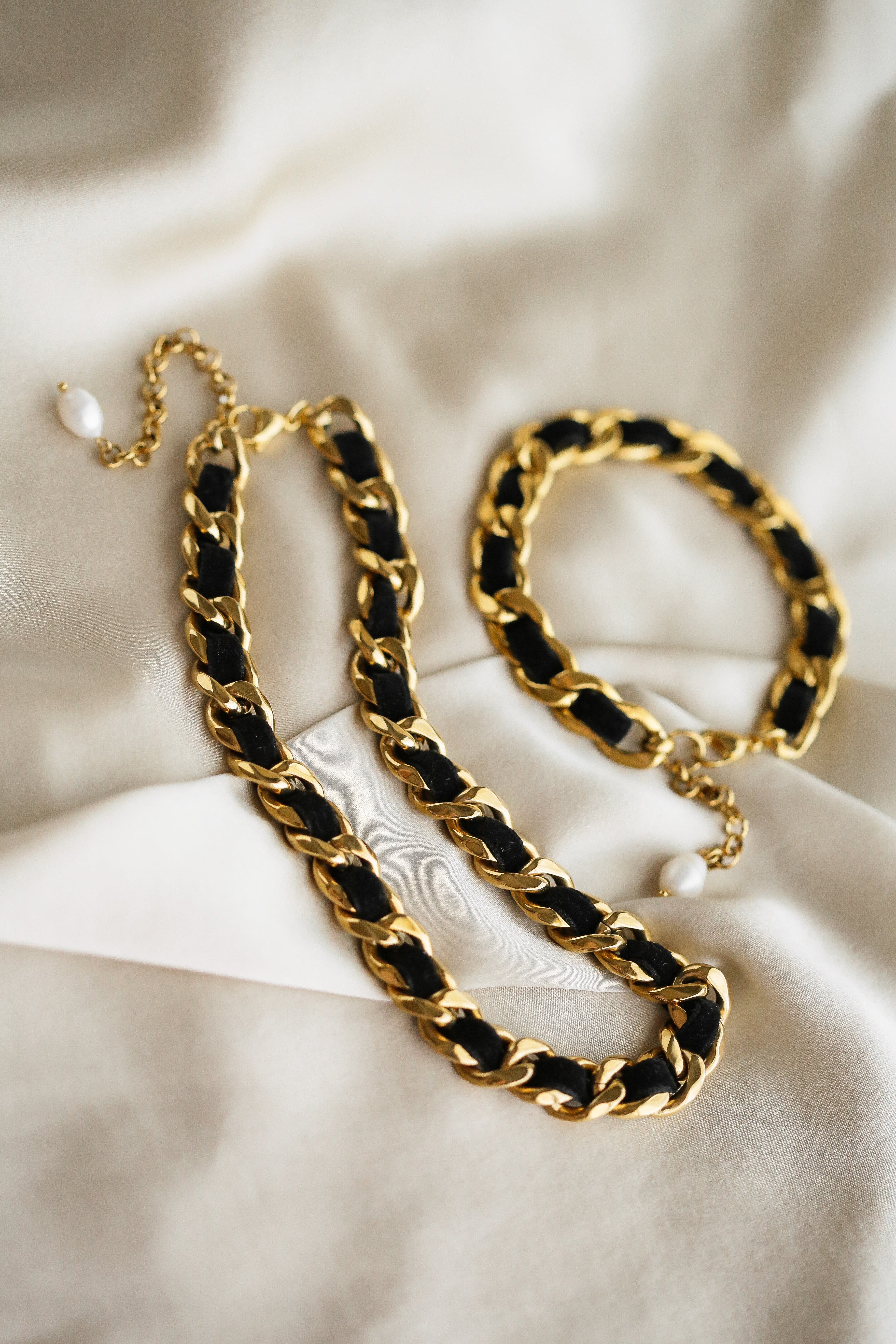 Carol Anklet - Boutique Minimaliste has waterproof, durable, elegant and vintage inspired jewelry