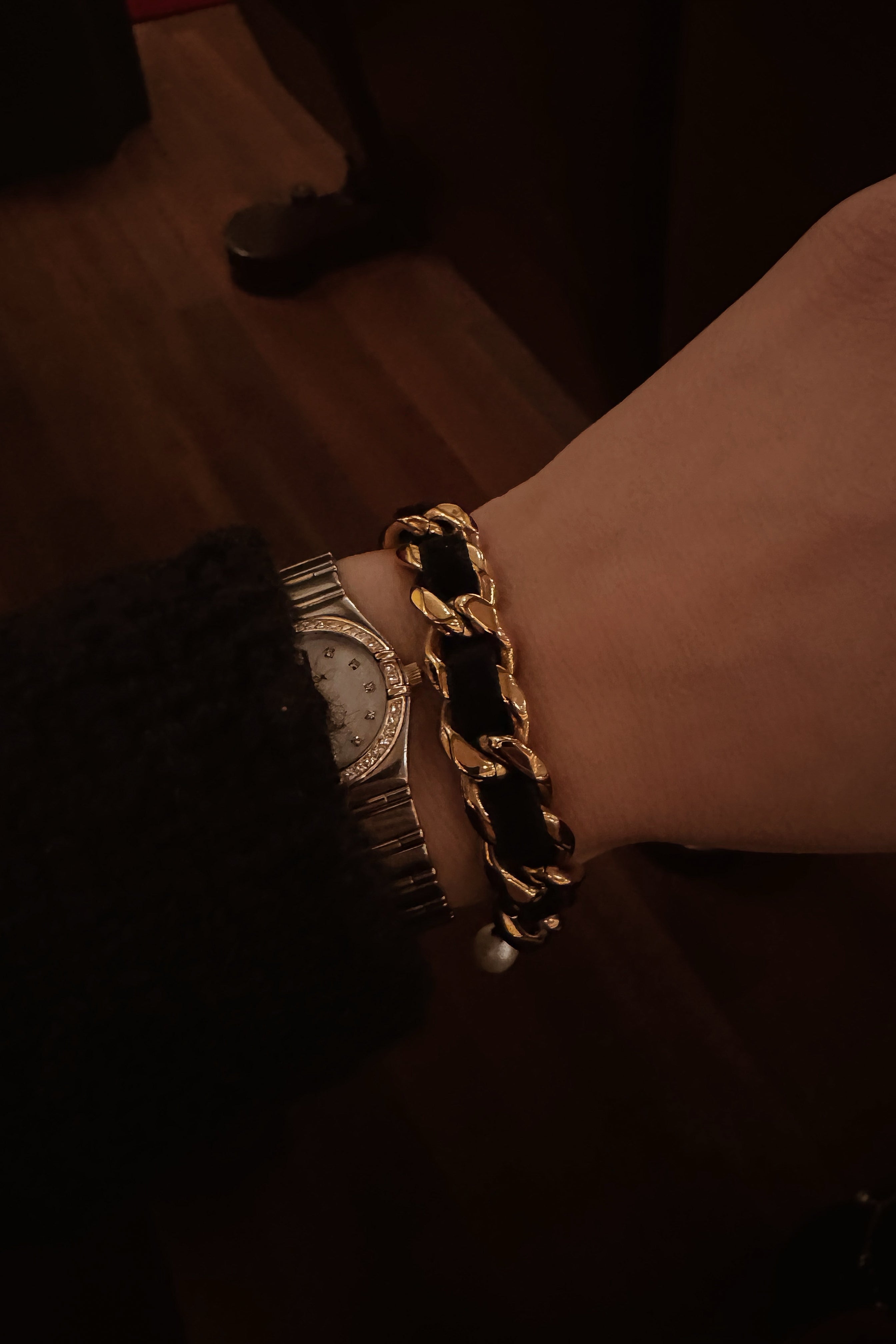 Carol Bracelet - Boutique Minimaliste has waterproof, durable, elegant and vintage inspired jewelry