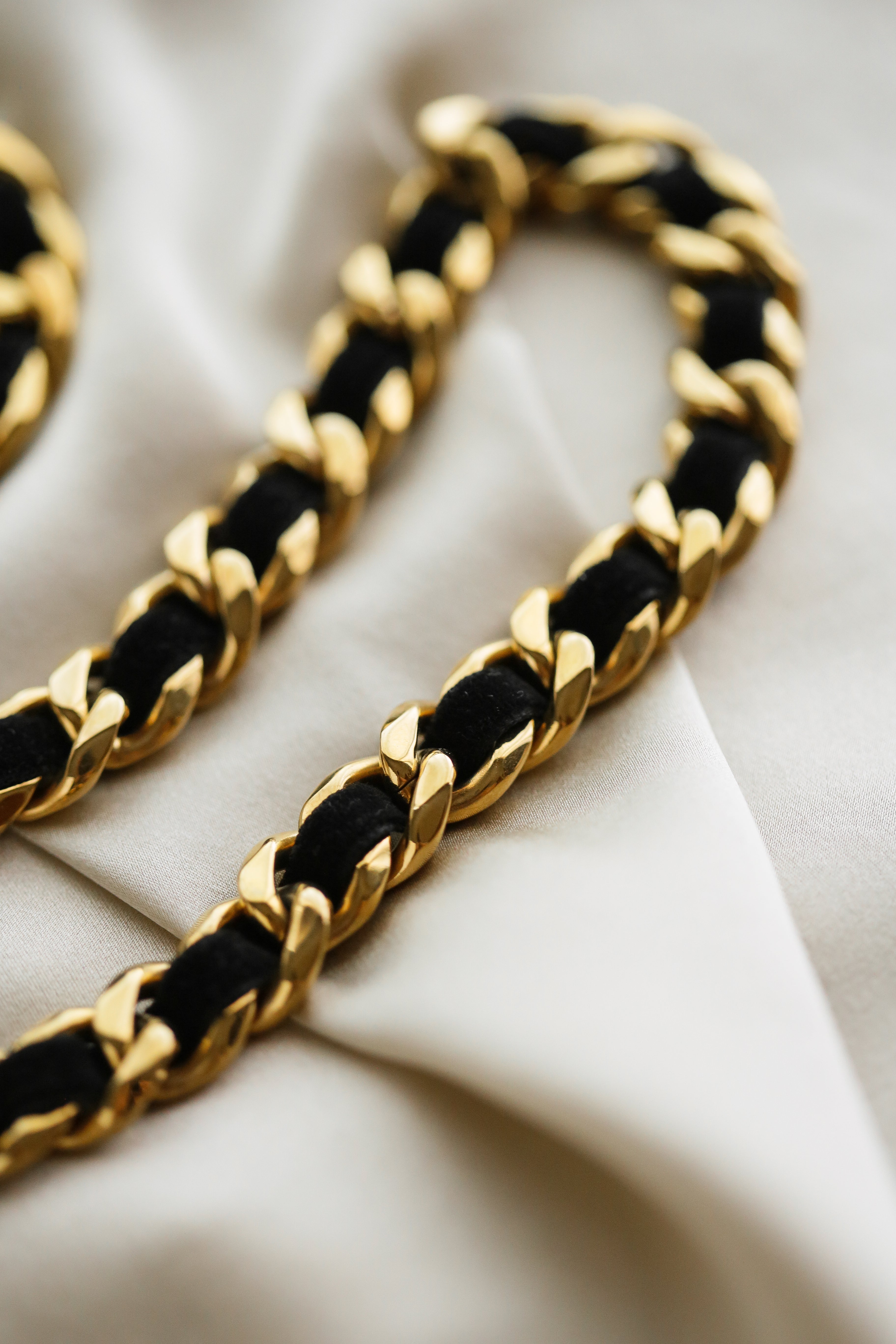 Carol Necklace - Boutique Minimaliste has waterproof, durable, elegant and vintage inspired jewelry