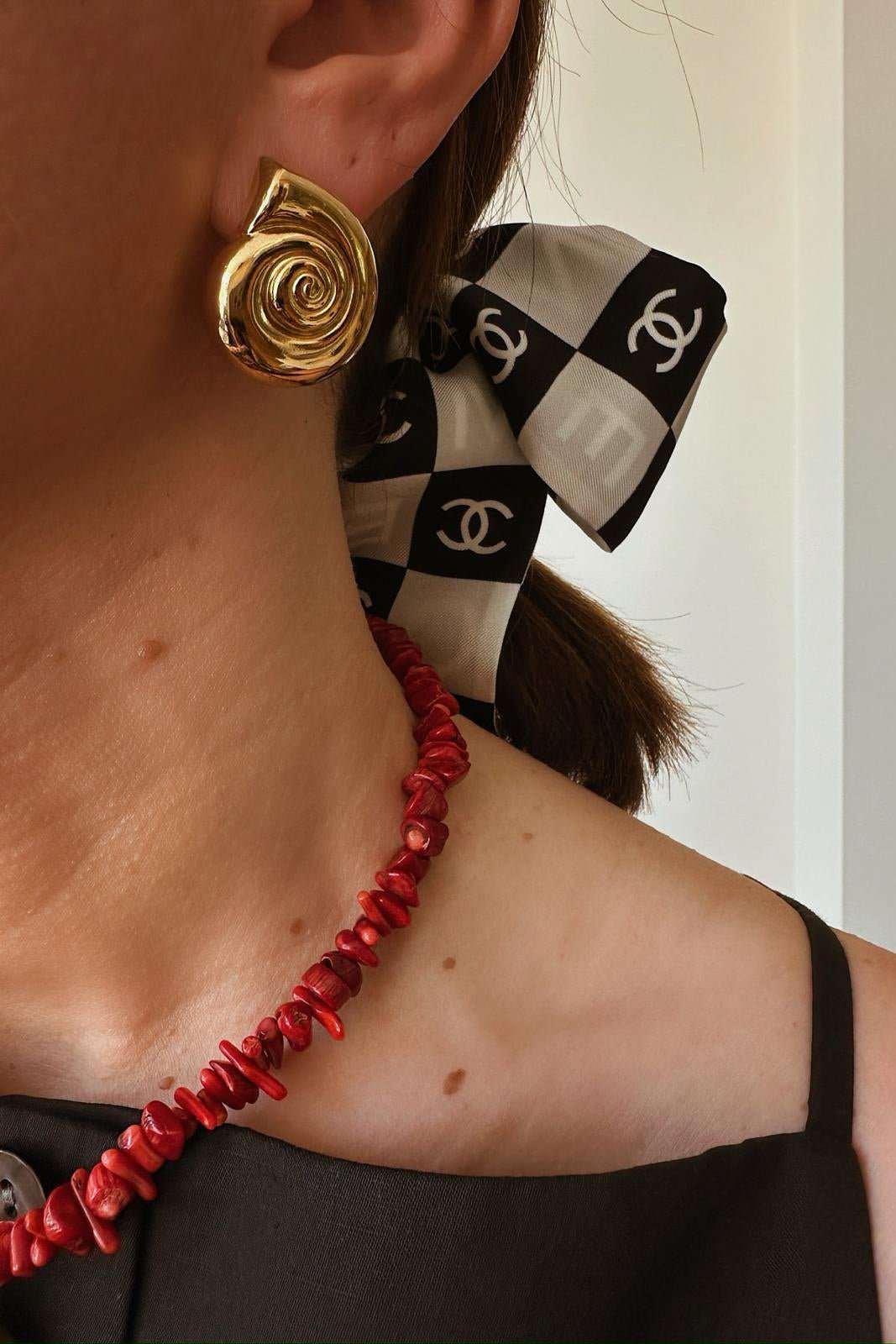 Carrie Earrings - has waterproof, durable, elegant and vintage inspired jewelry