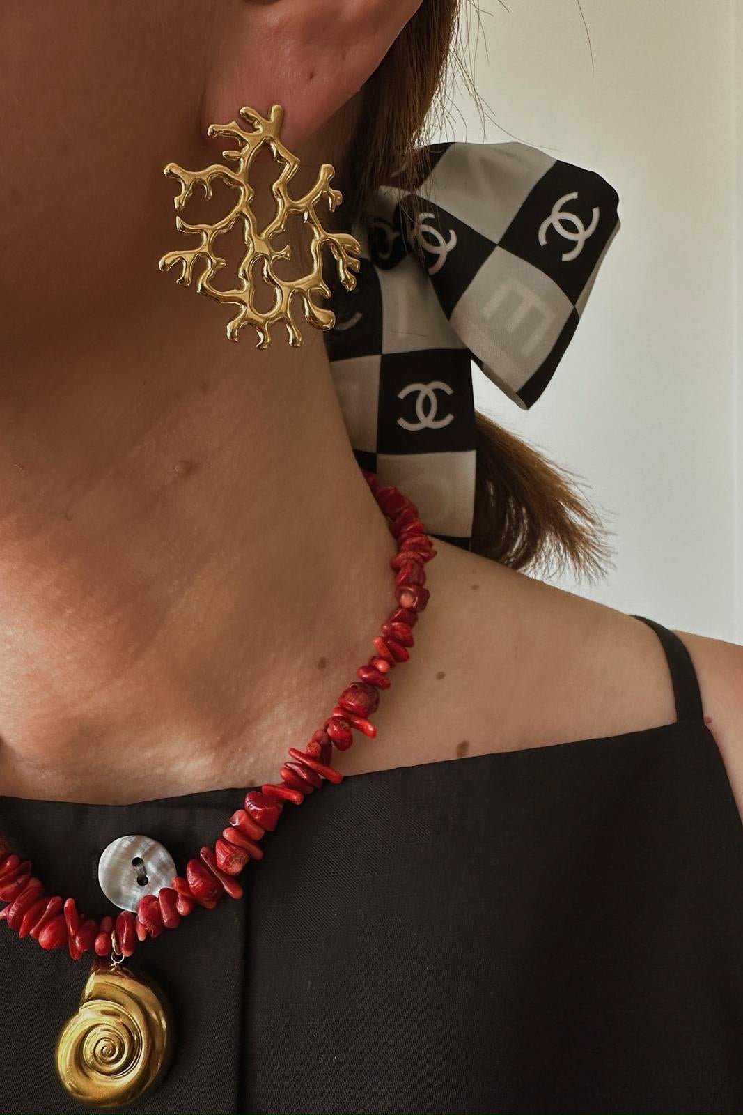 Carrie Necklace - has waterproof, durable, elegant and vintage inspired jewelry