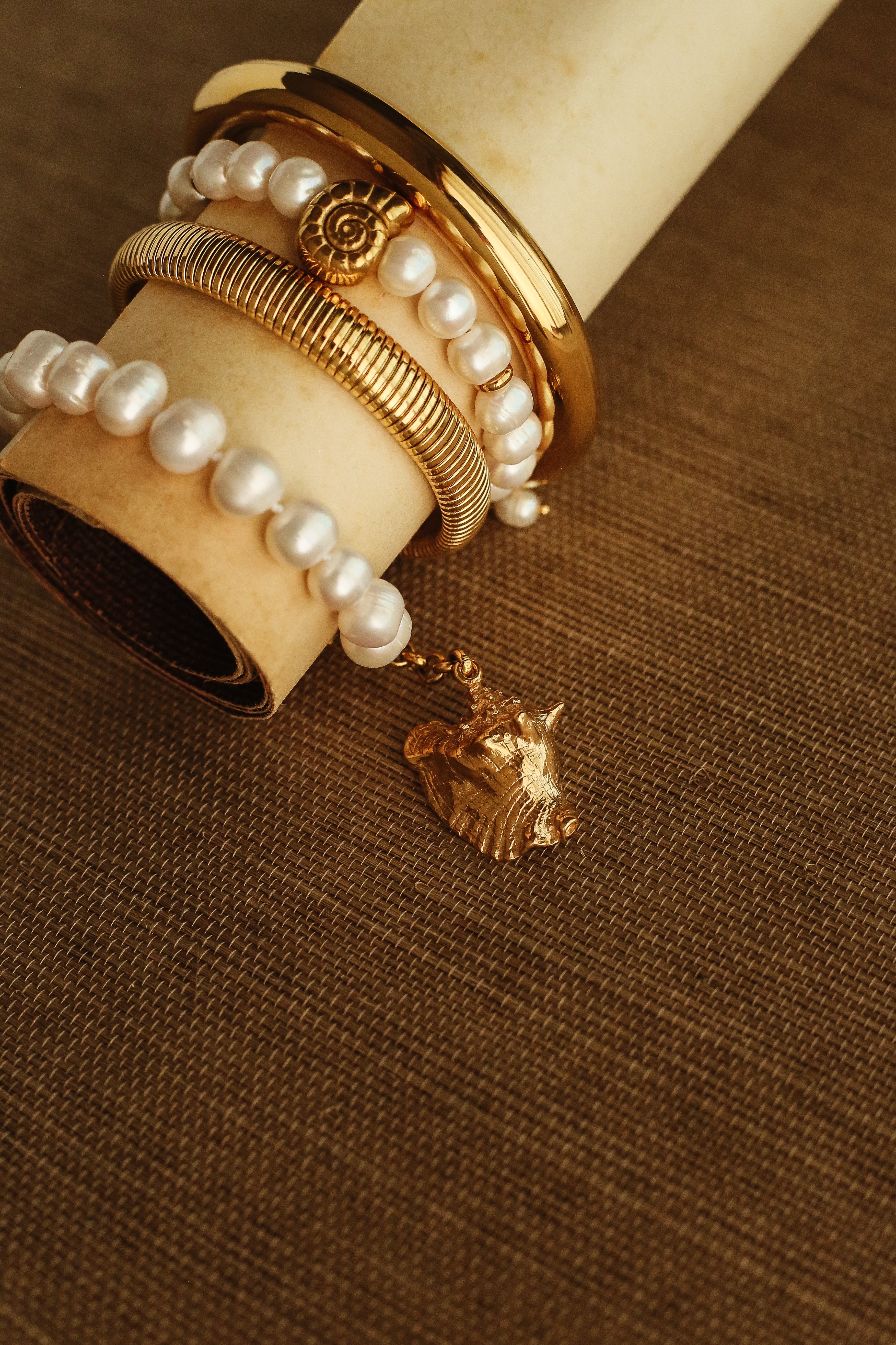 Catrin Set - has waterproof, durable, elegant and vintage inspired jewelry