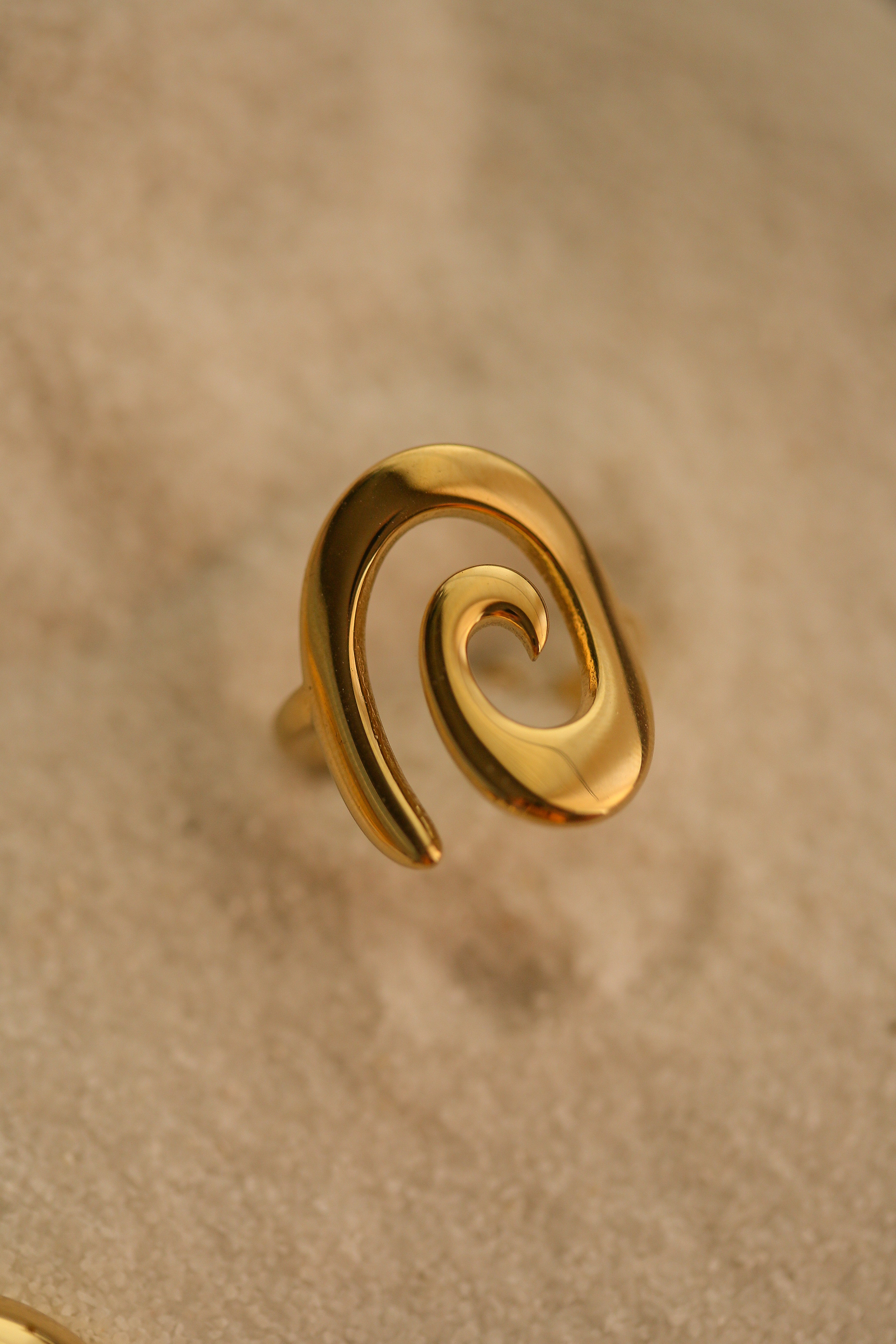 Cinthya Ring - has waterproof, durable, elegant and vintage inspired jewelry