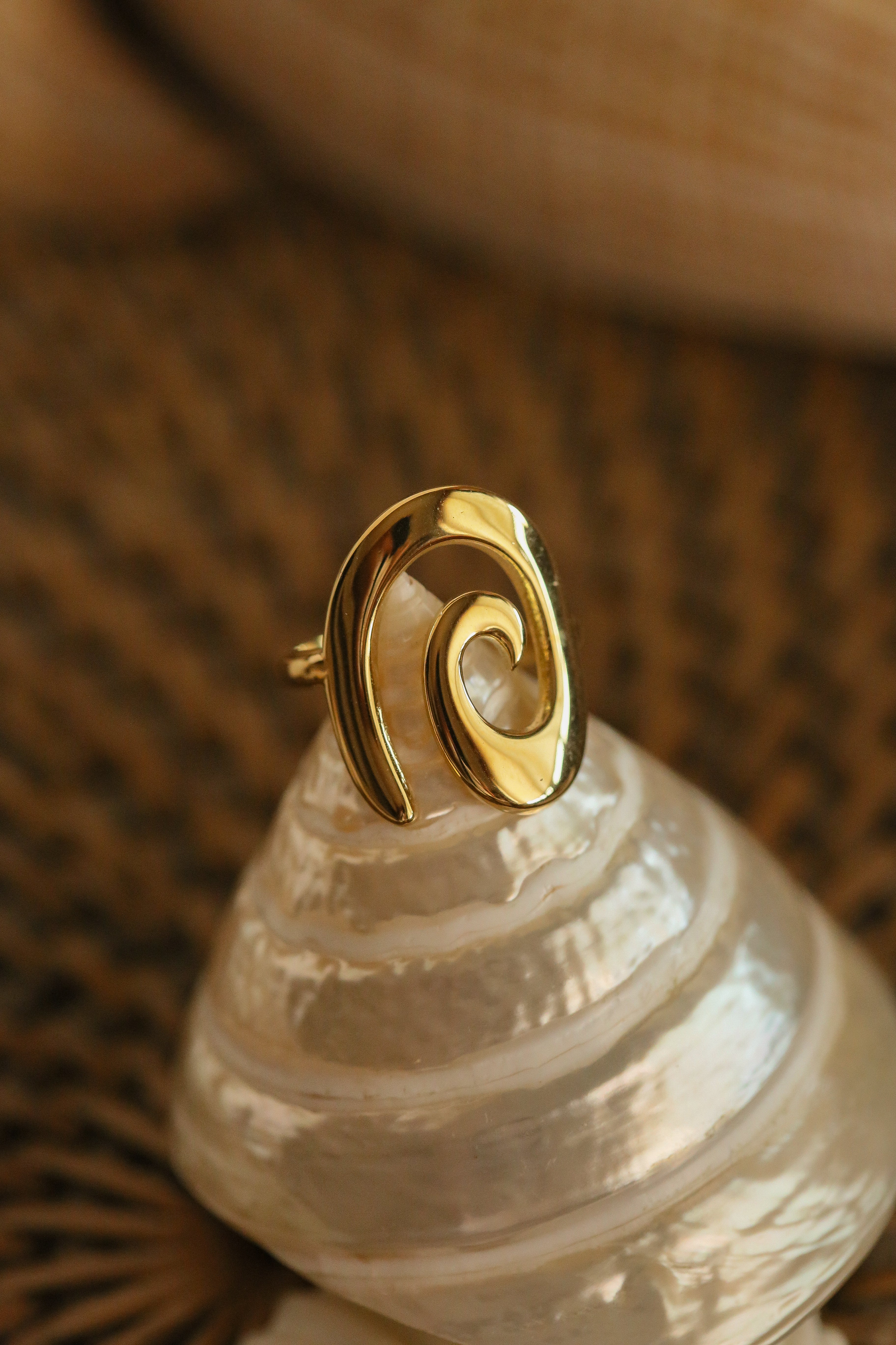 Cinthya Ring - has waterproof, durable, elegant and vintage inspired jewelry