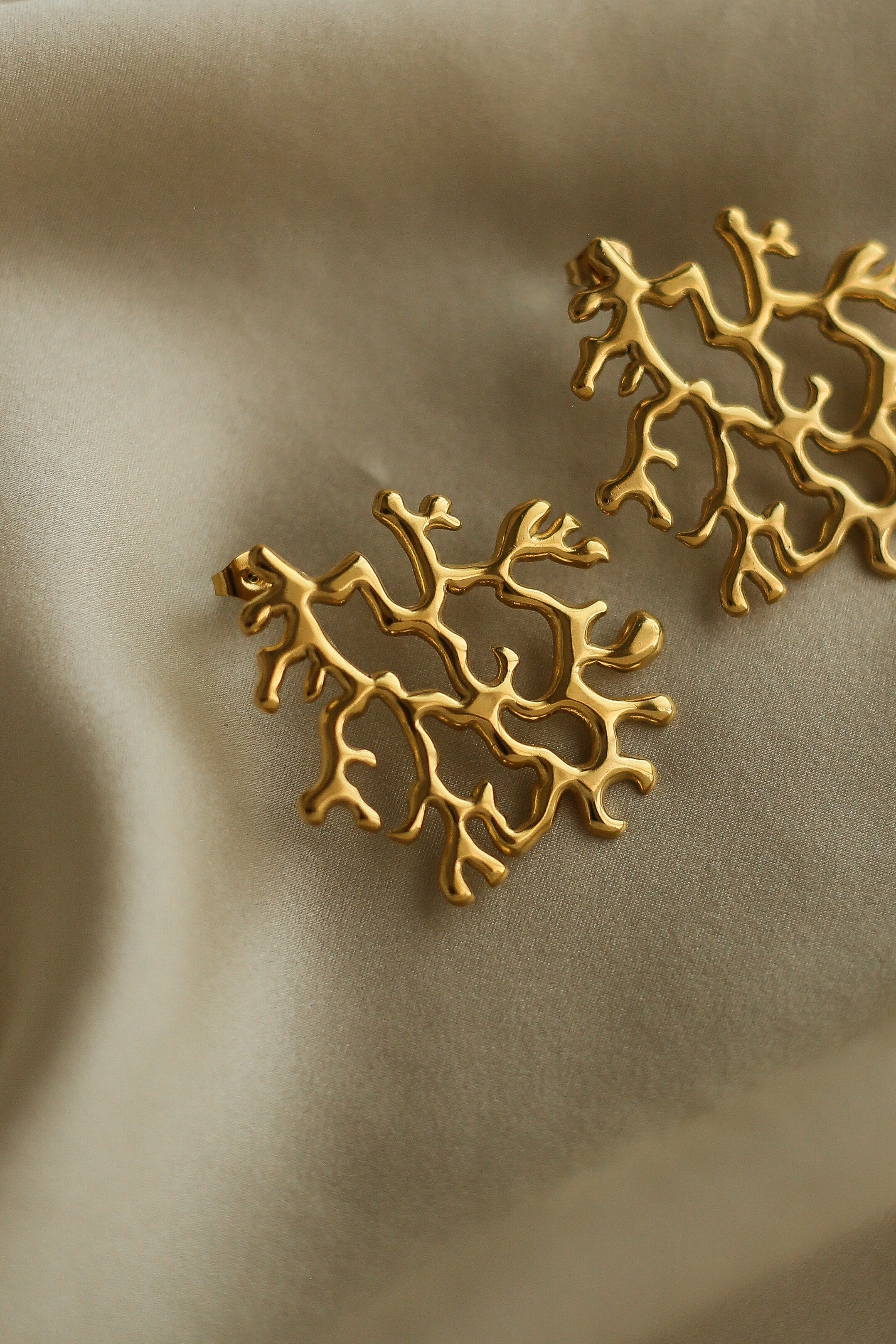 Coralie Earrings - has waterproof, durable, elegant and vintage inspired jewelry