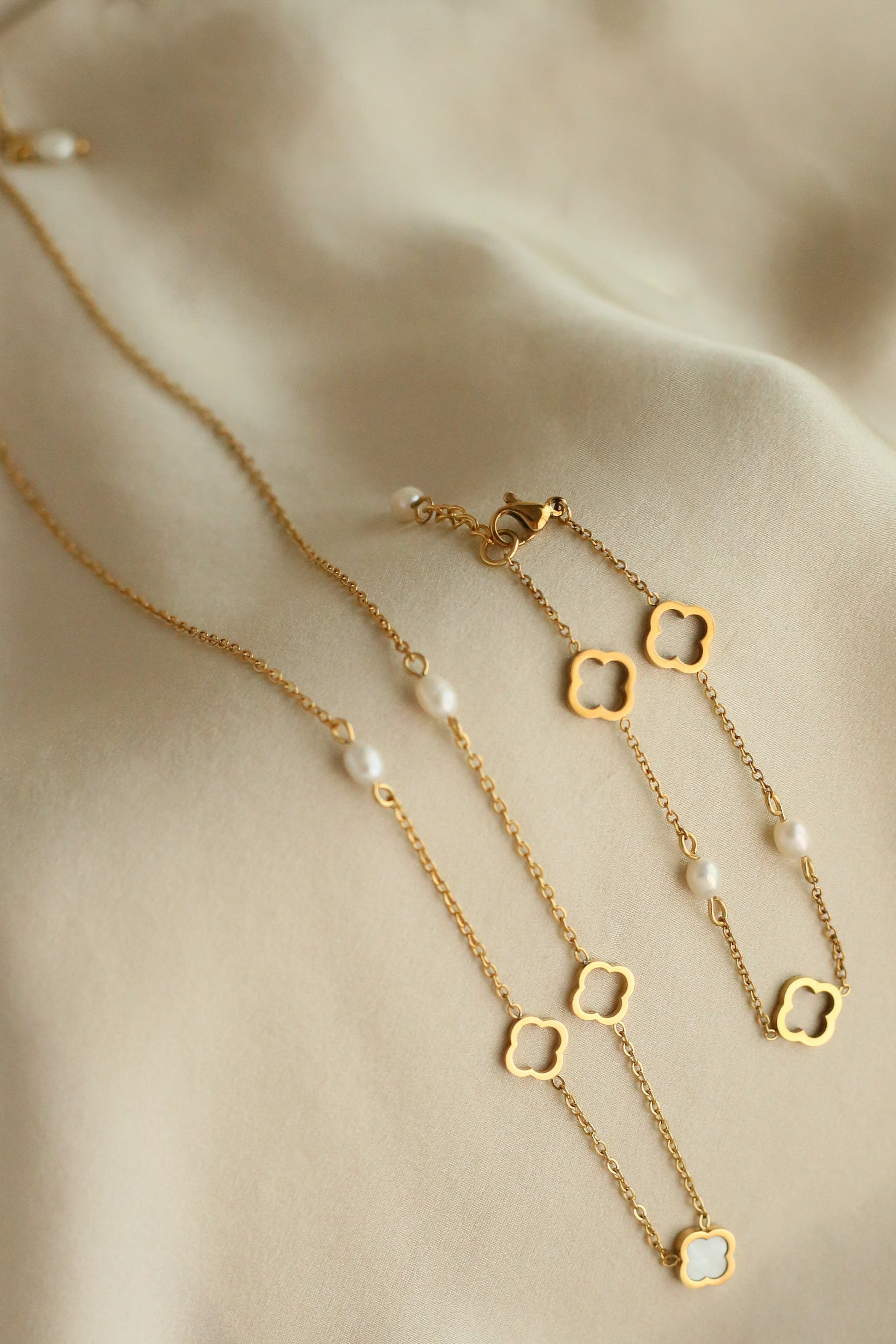 Cristina Set - has waterproof, durable, elegant and vintage inspired jewelry