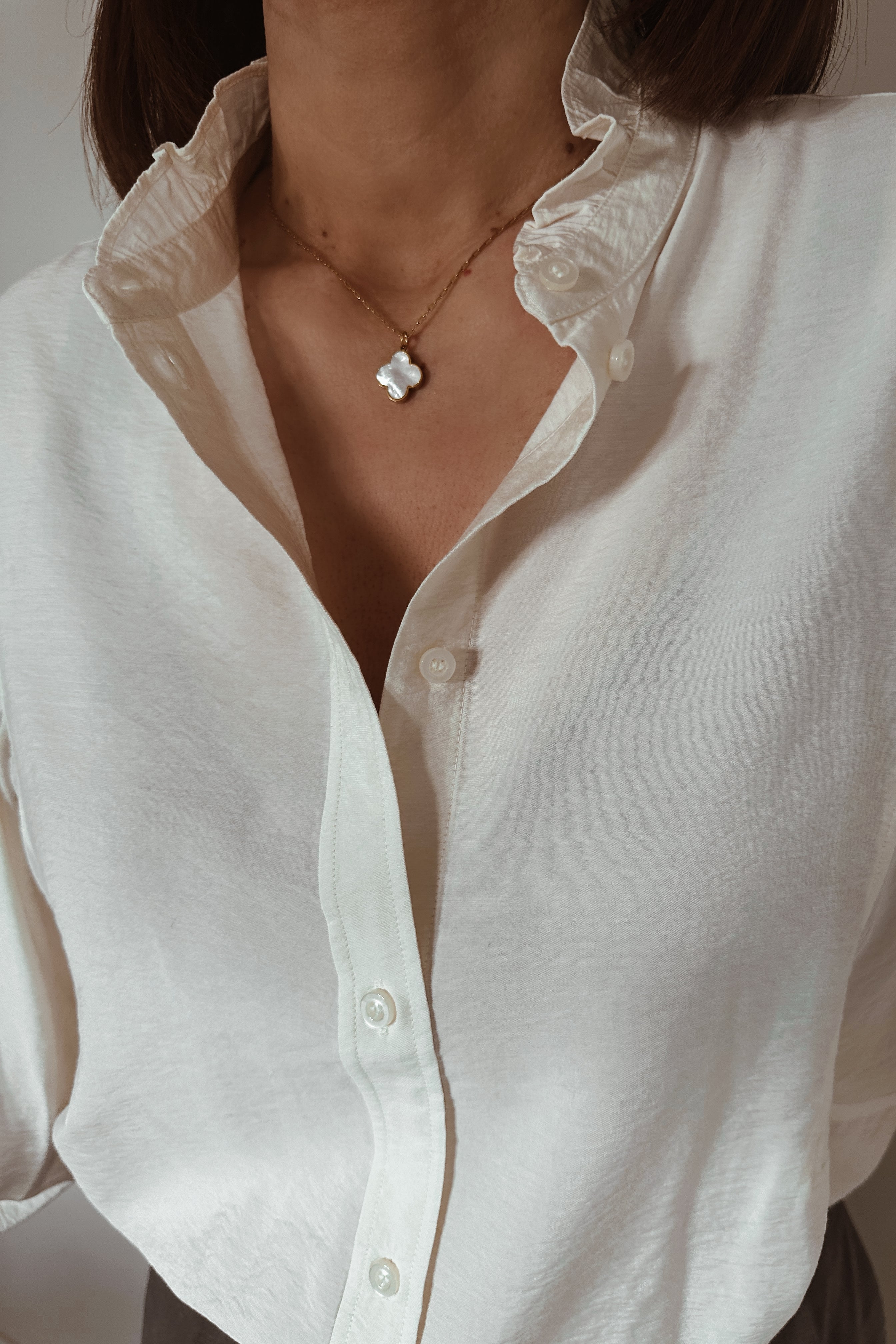 Double Side Clover Necklace - Boutique Minimaliste has waterproof, durable, elegant and vintage inspired jewelry