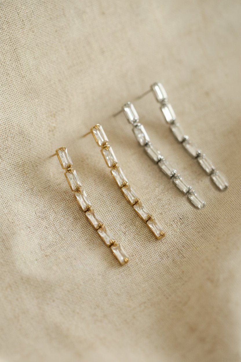 Édith Earrings - has waterproof, durable, elegant and vintage inspired jewelry