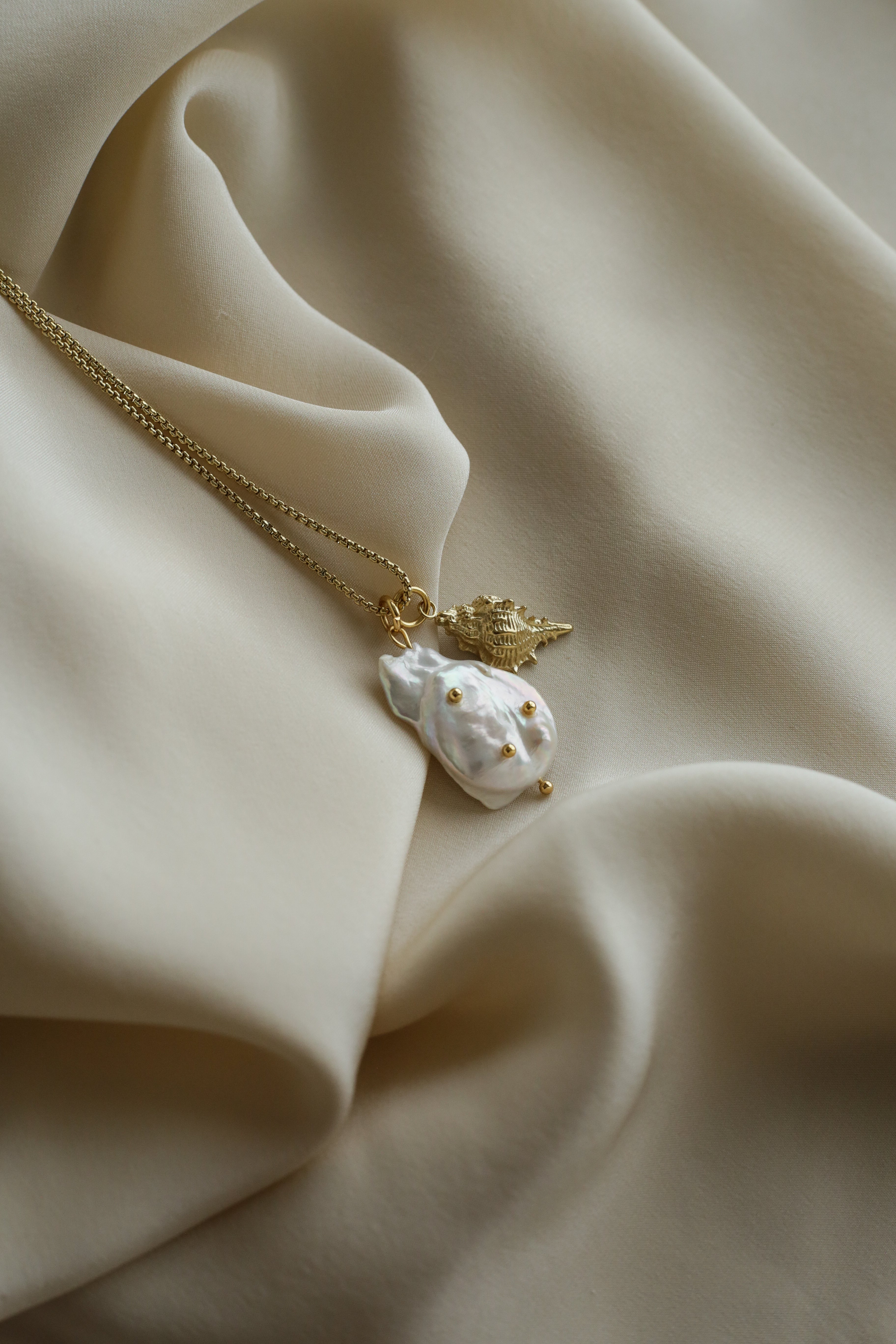 Elodie Necklace - has waterproof, durable, elegant and vintage inspired jewelry