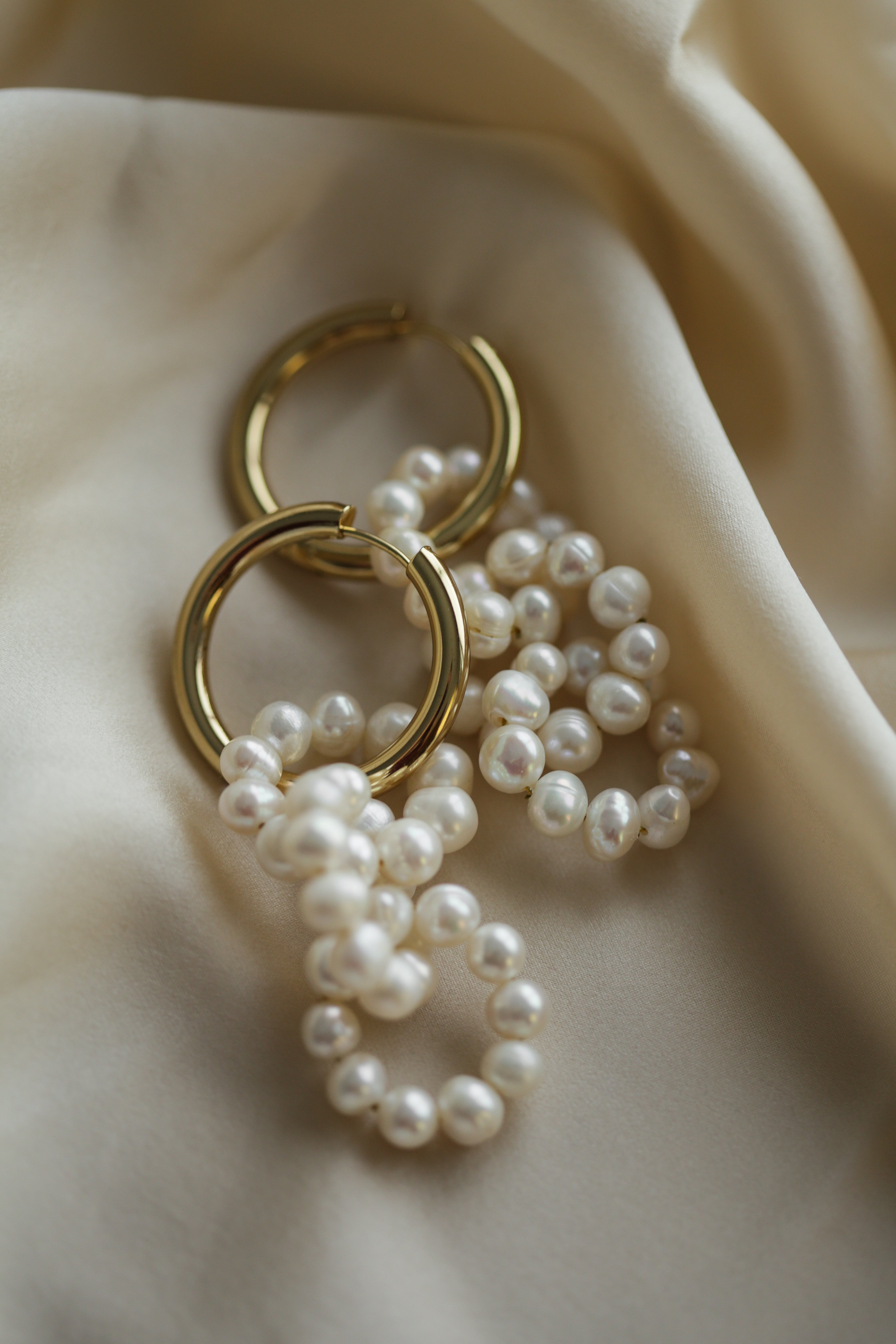 Entangled Pearls Hoops - Boutique Minimaliste has waterproof, durable, elegant and vintage inspired jewelry