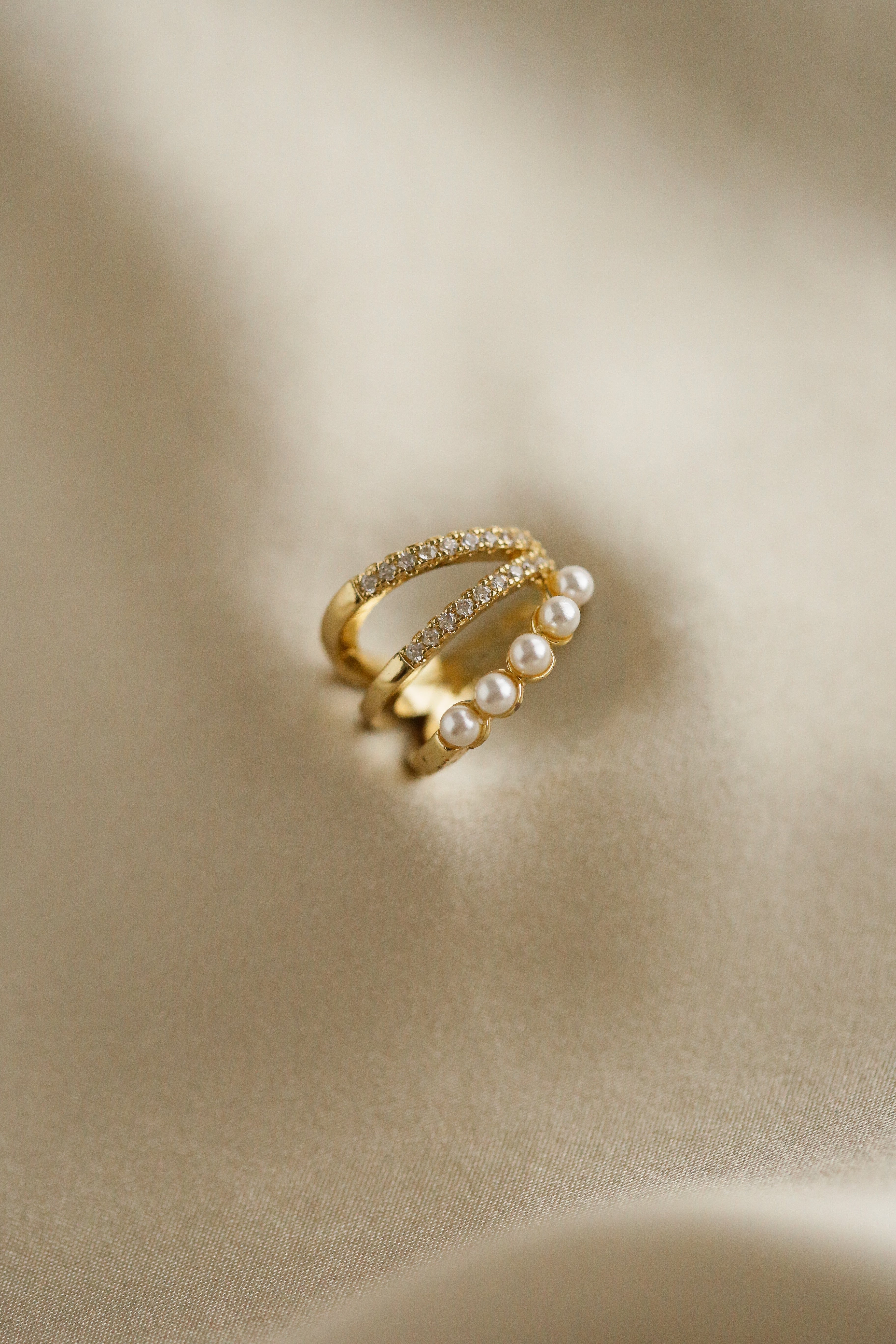 Evangelina Ear Cuff - Boutique Minimaliste has waterproof, durable, elegant and vintage inspired jewelry