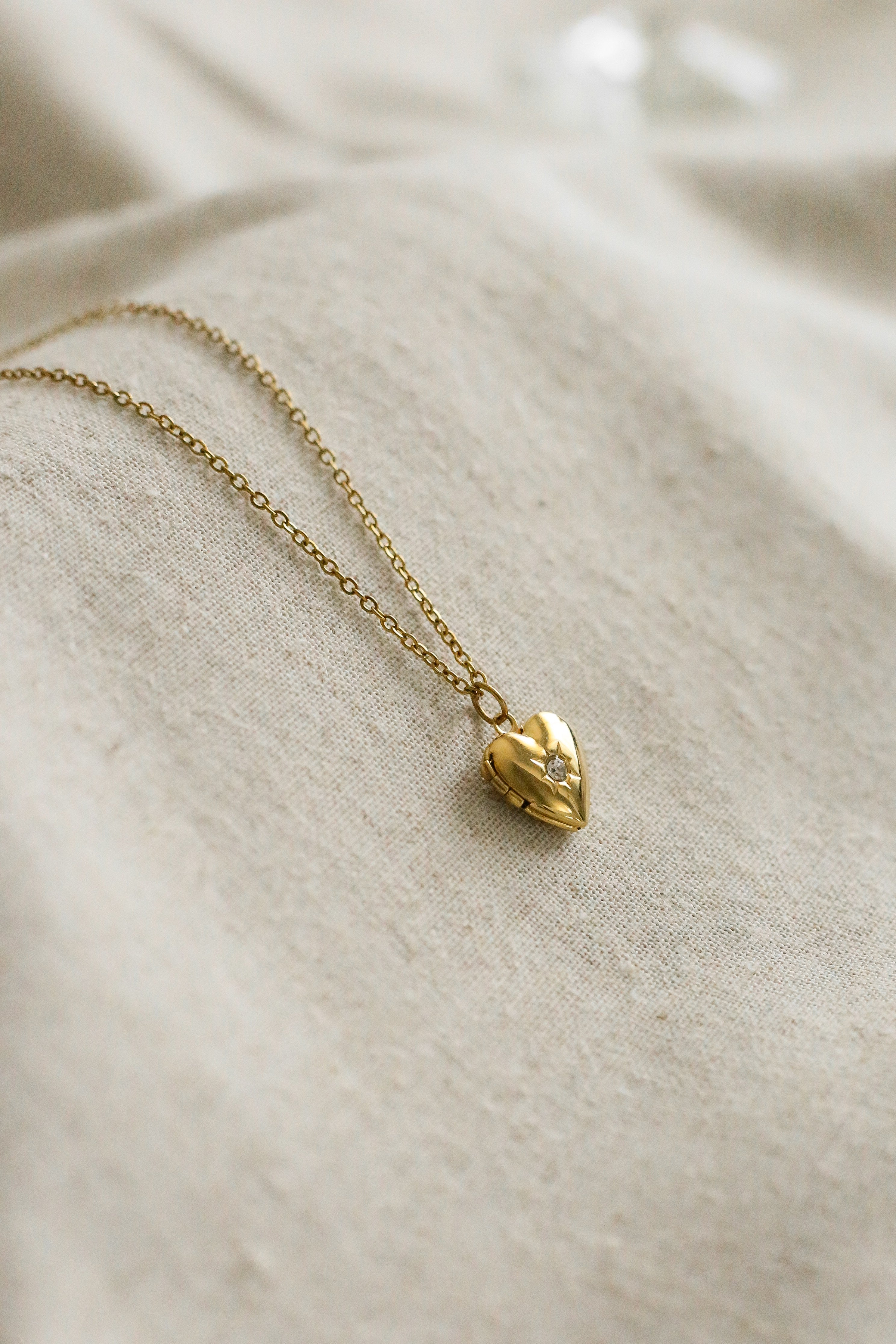 Gabrielle Necklace - has waterproof, durable, elegant and vintage inspired jewelry