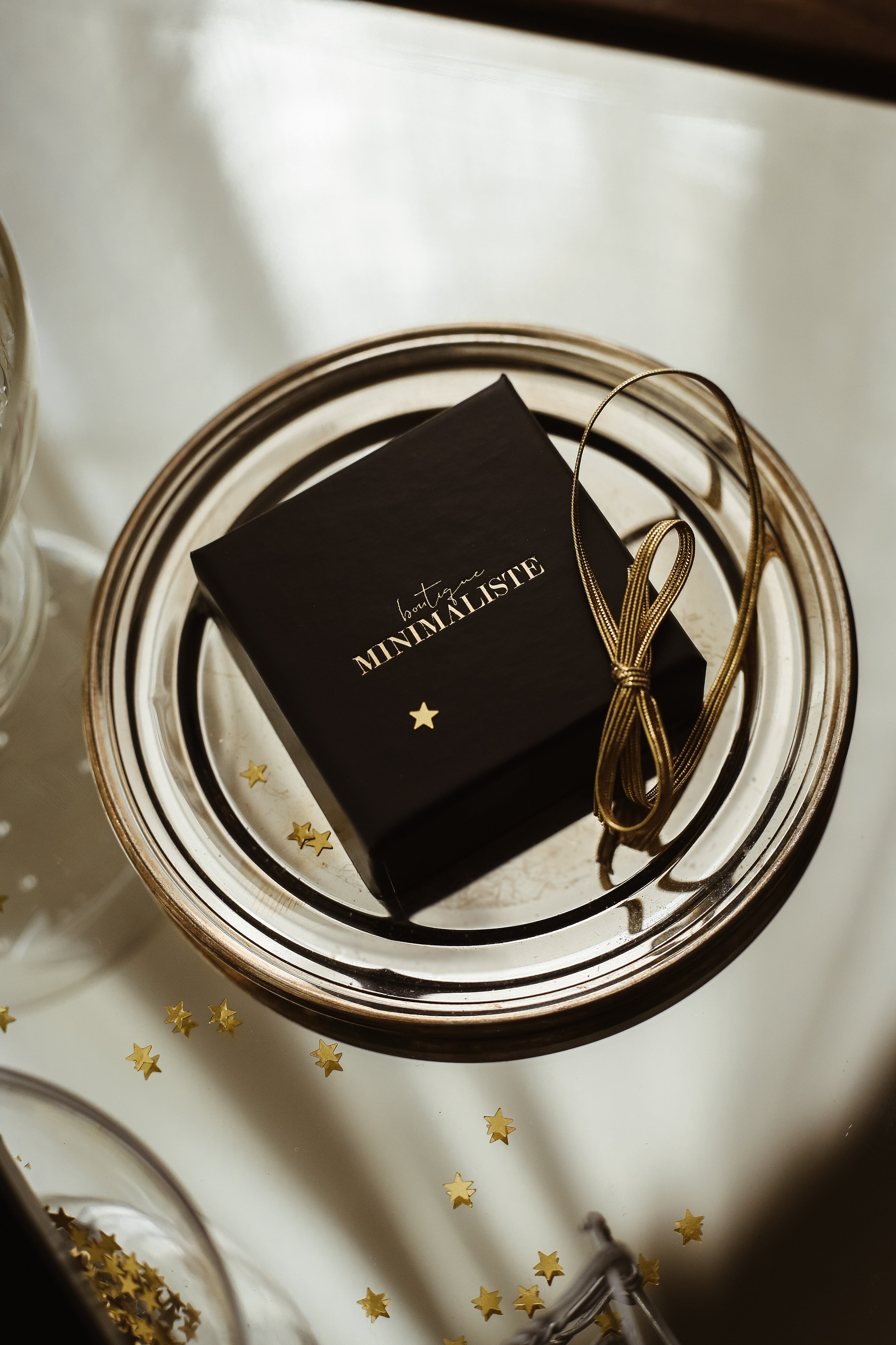 Holiday Bauble Gift Set - has waterproof, durable, elegant and vintage inspired jewelry