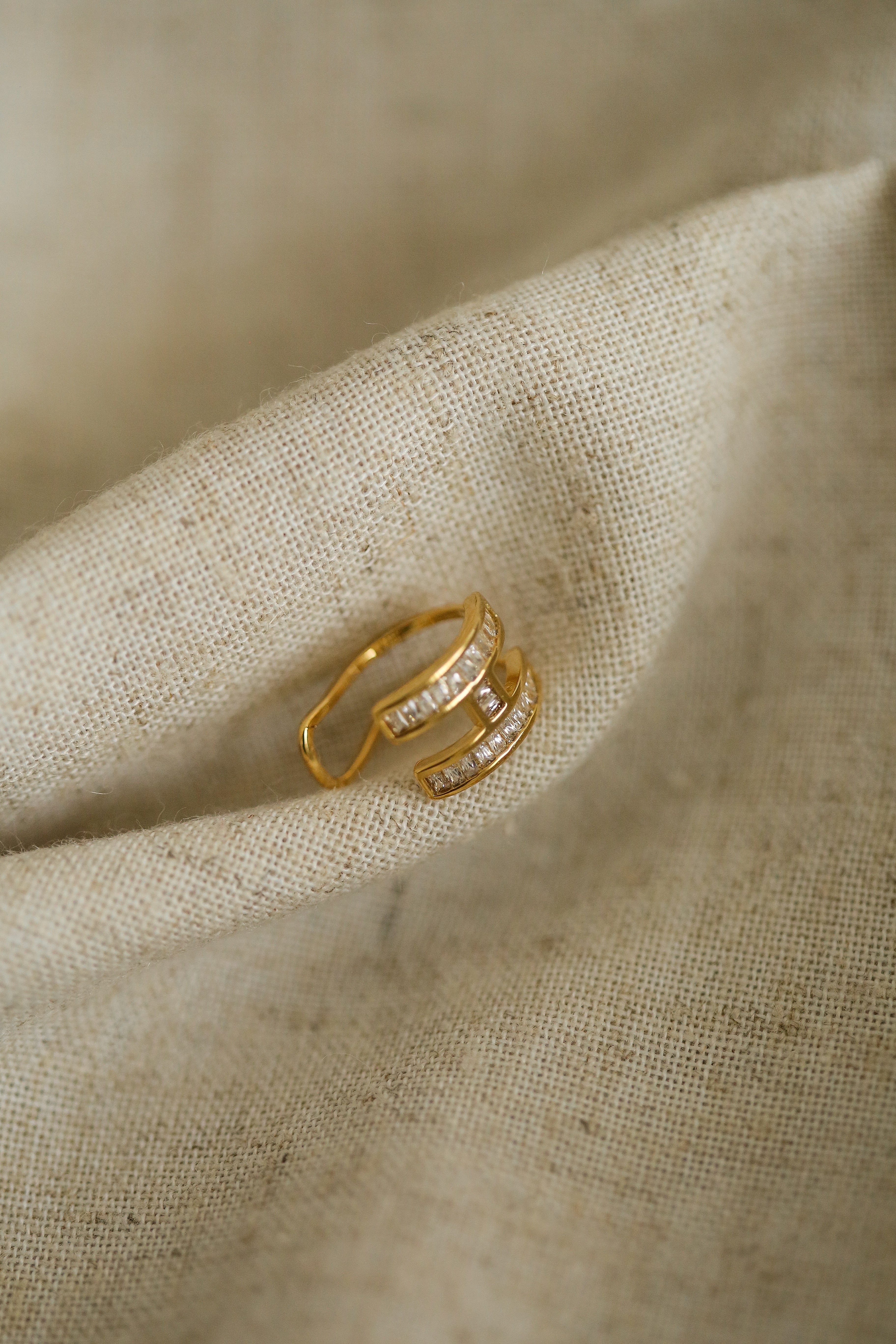 Honorine Ear Cuff - has waterproof, durable, elegant and vintage inspired jewelry